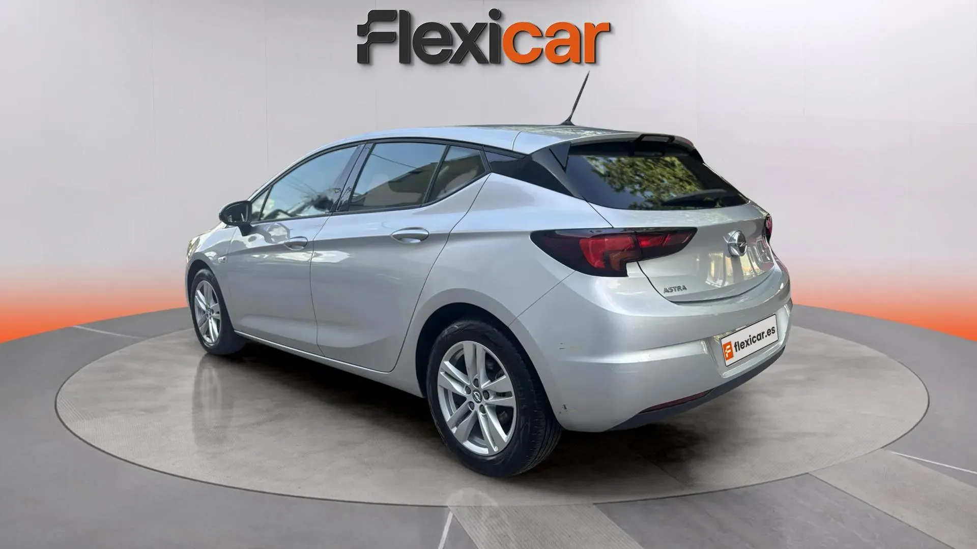 Opel Astra 1.2T SHT Business Elegance - foto 5