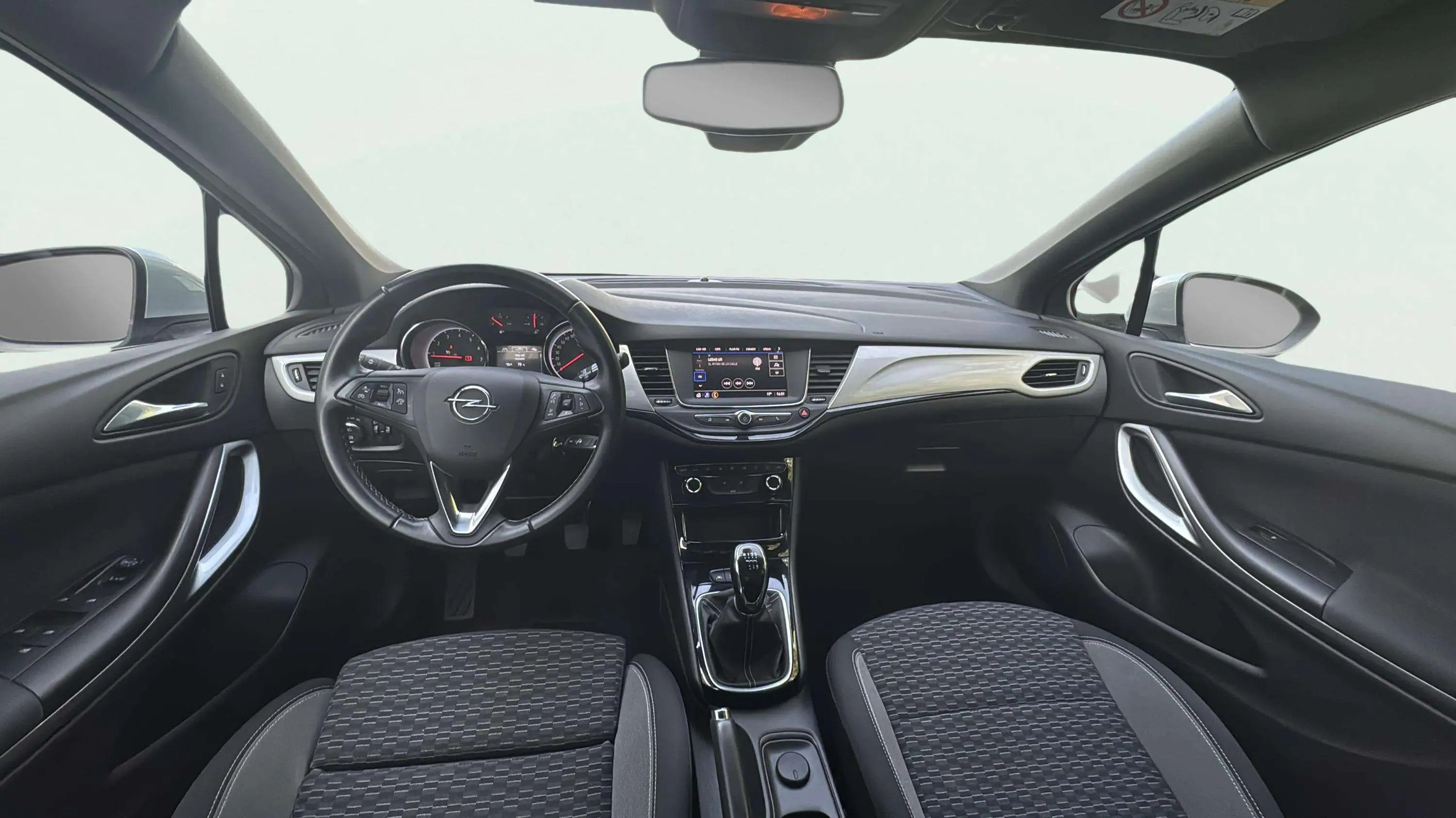 Opel Astra 1.2T SHT Business Elegance - foto 10
