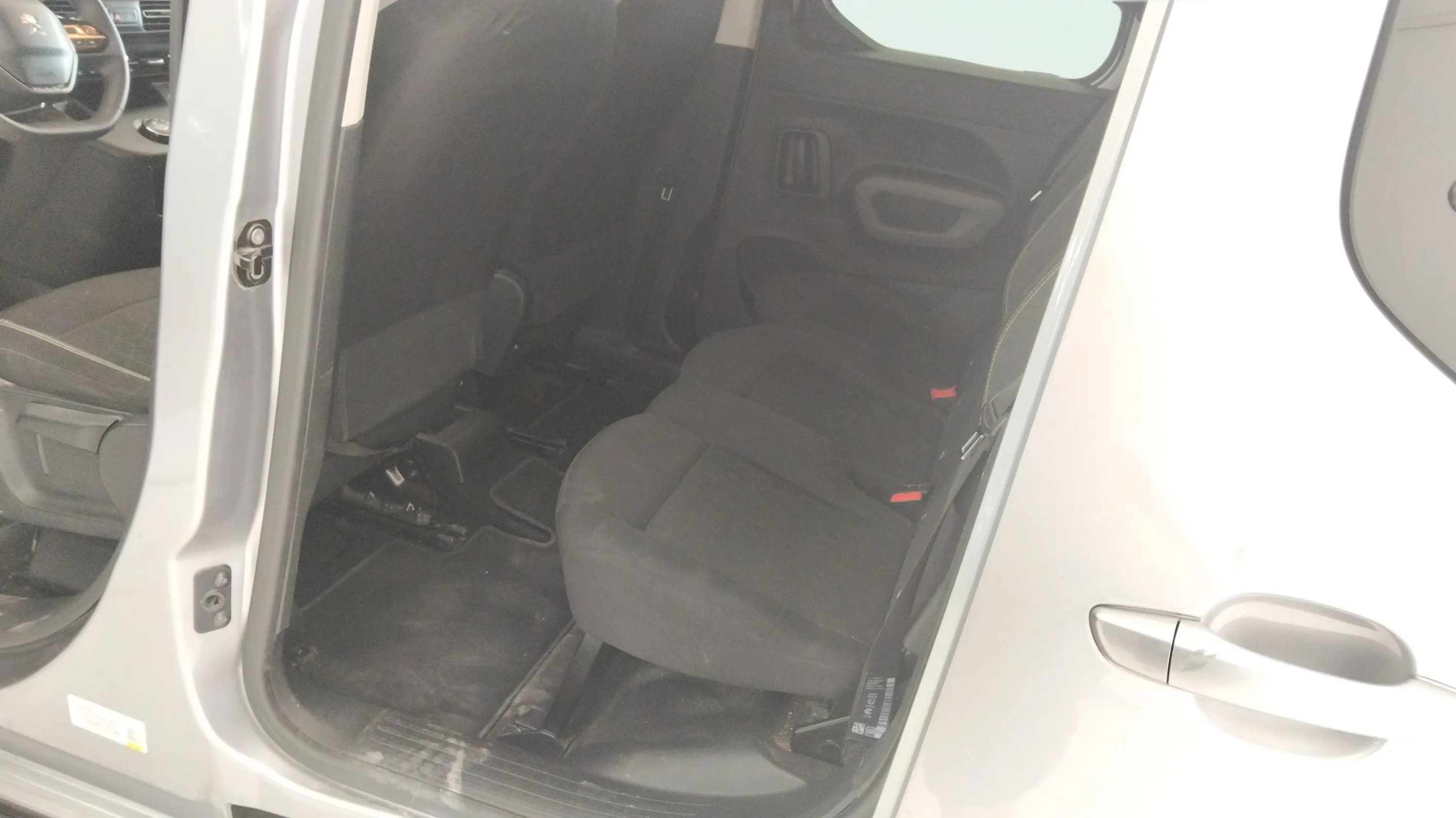 Peugeot Rifter Active Standard BlueHDi EAT8 - foto 12