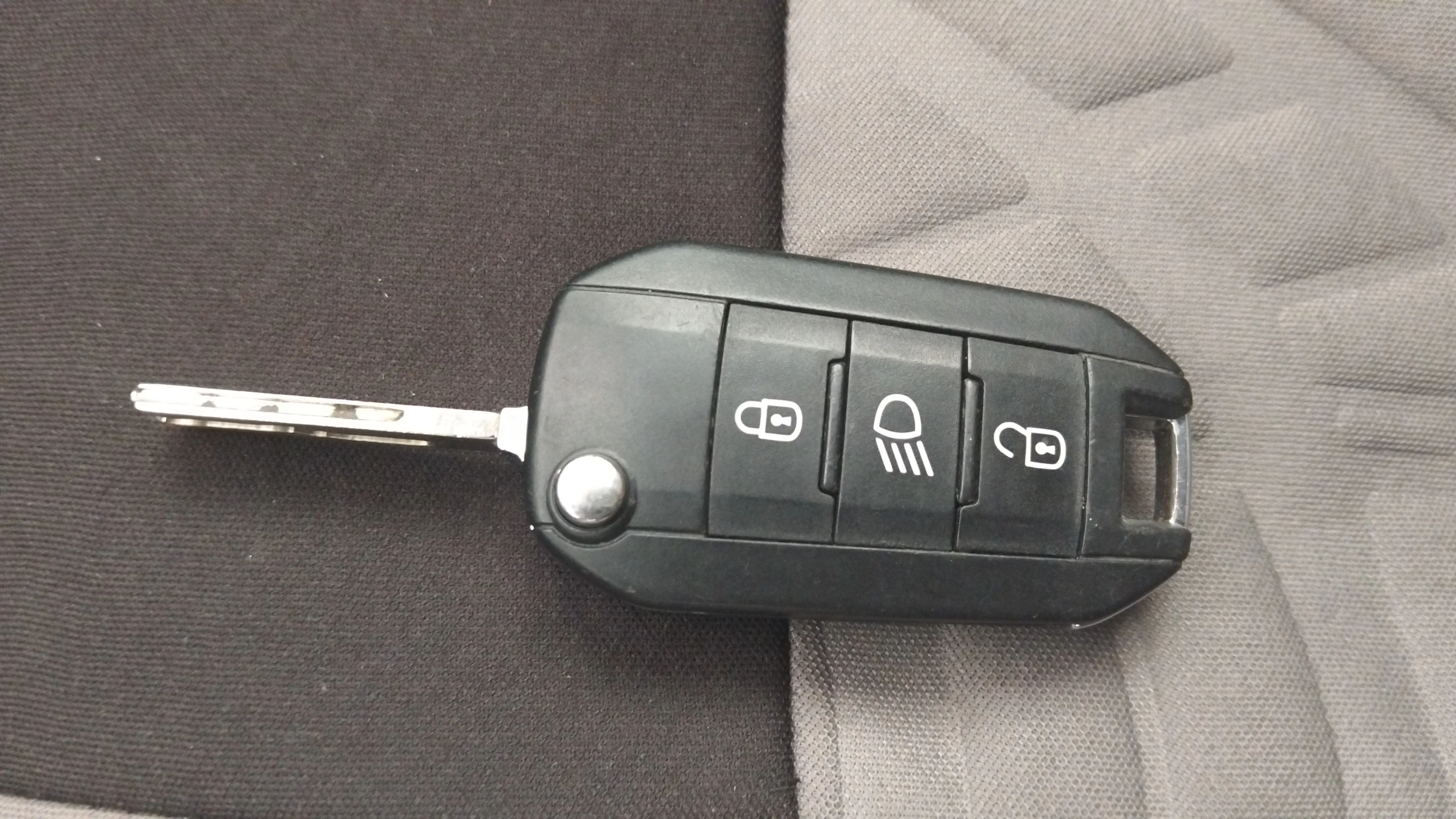 Peugeot Rifter Active Standard BlueHDi EAT8 - foto 18