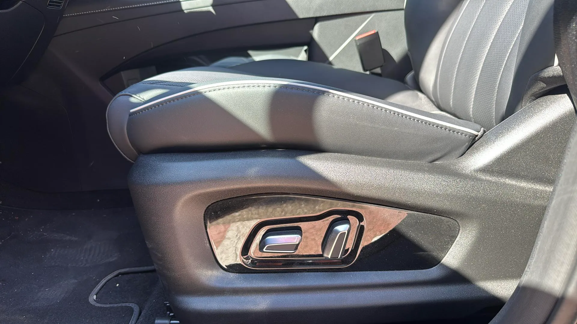 Omoda 5 EV 61 kWh Premium - foto 7
