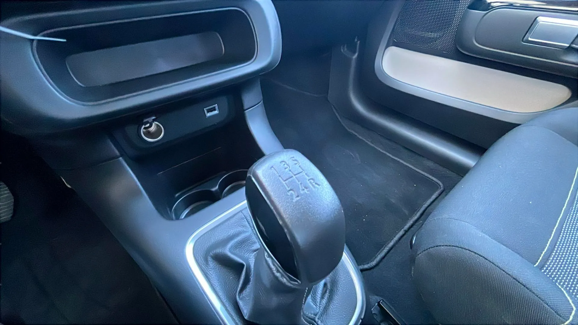 Citroën C3 PureTech C-Series - foto 18
