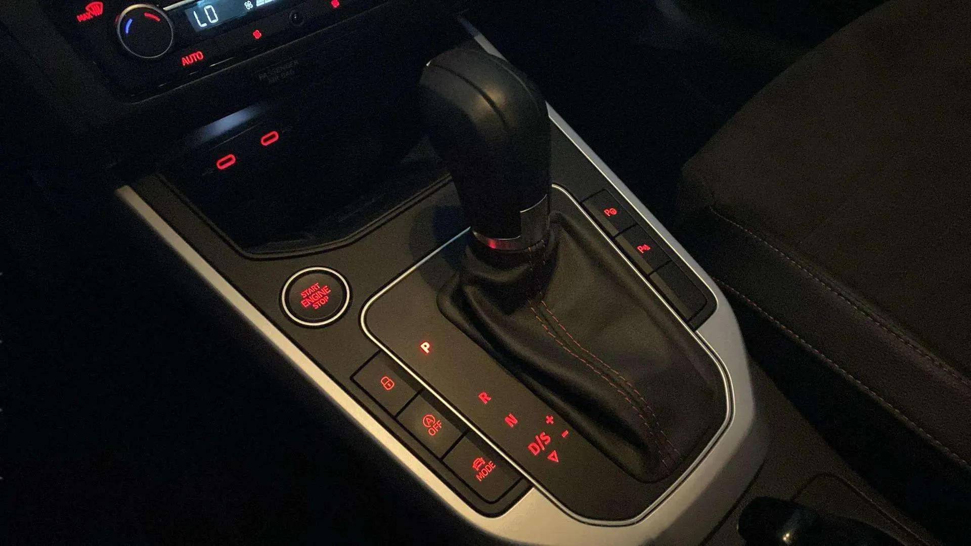 SEAT Arona 1.5 TSI DSG FR Limited Ed - foto 19