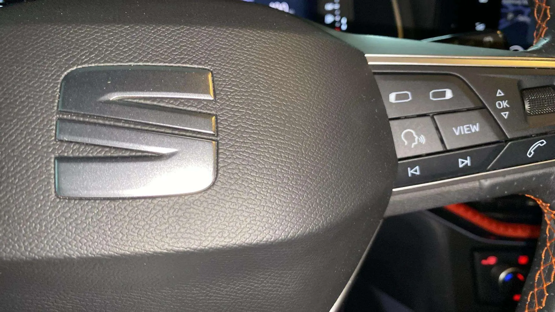 SEAT Arona 1.5 TSI DSG FR Limited Ed - foto 12