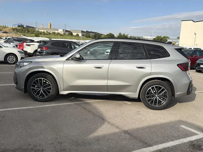 BMW X1 sDRIVE20dA Paquete M - foto 3