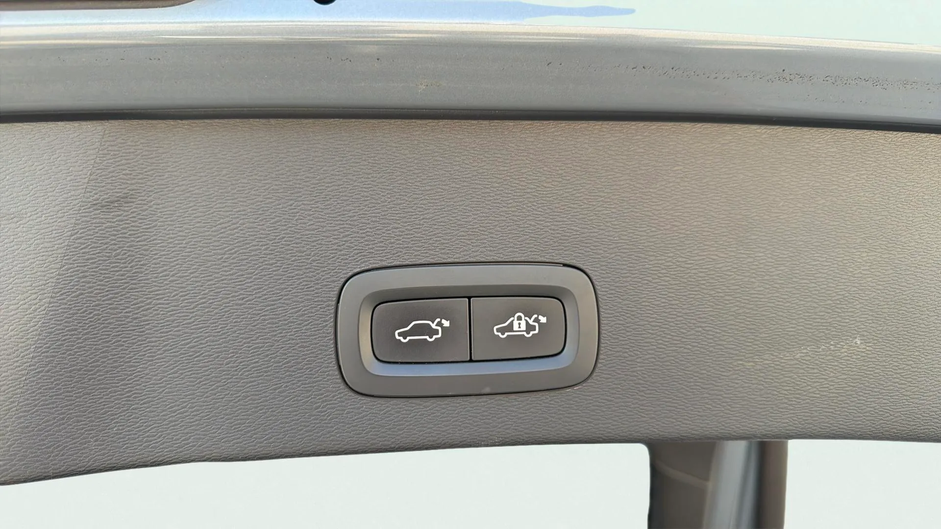 Volvo C40 Recharge Twin Eléctrico First Edition - foto 24