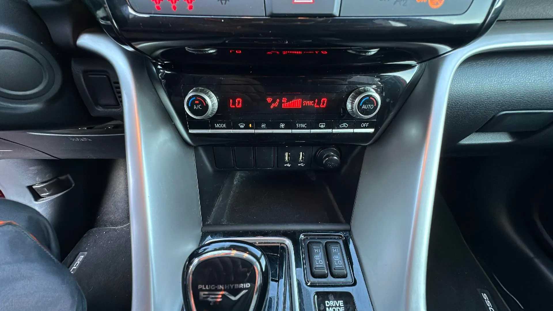 Mitsubishi Eclipse Cross 2.4 PHEV Kaiteki 4WD - foto 22