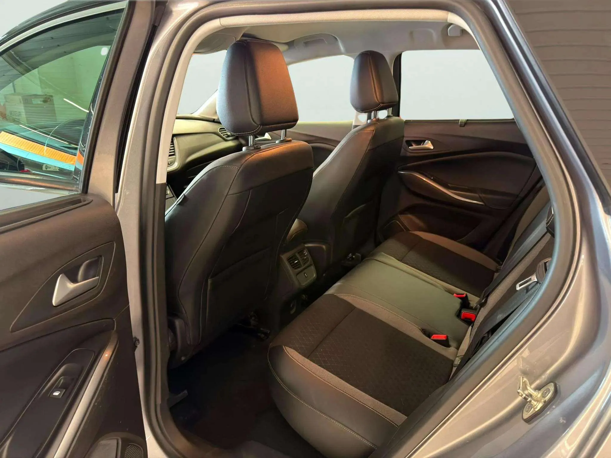 Opel Grandland 1.5 CDTi Design Line - foto 12