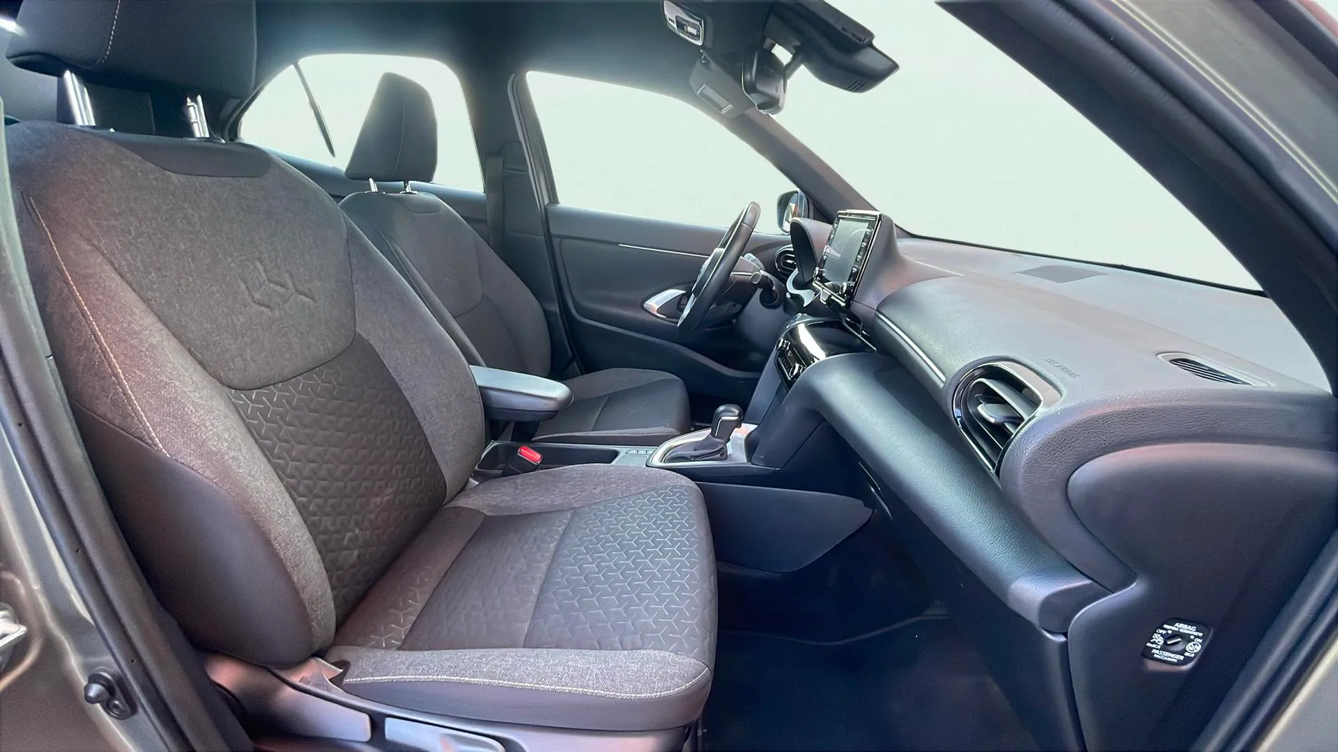Toyota Yaris Cross 1.5 120H Active Tech - foto 11