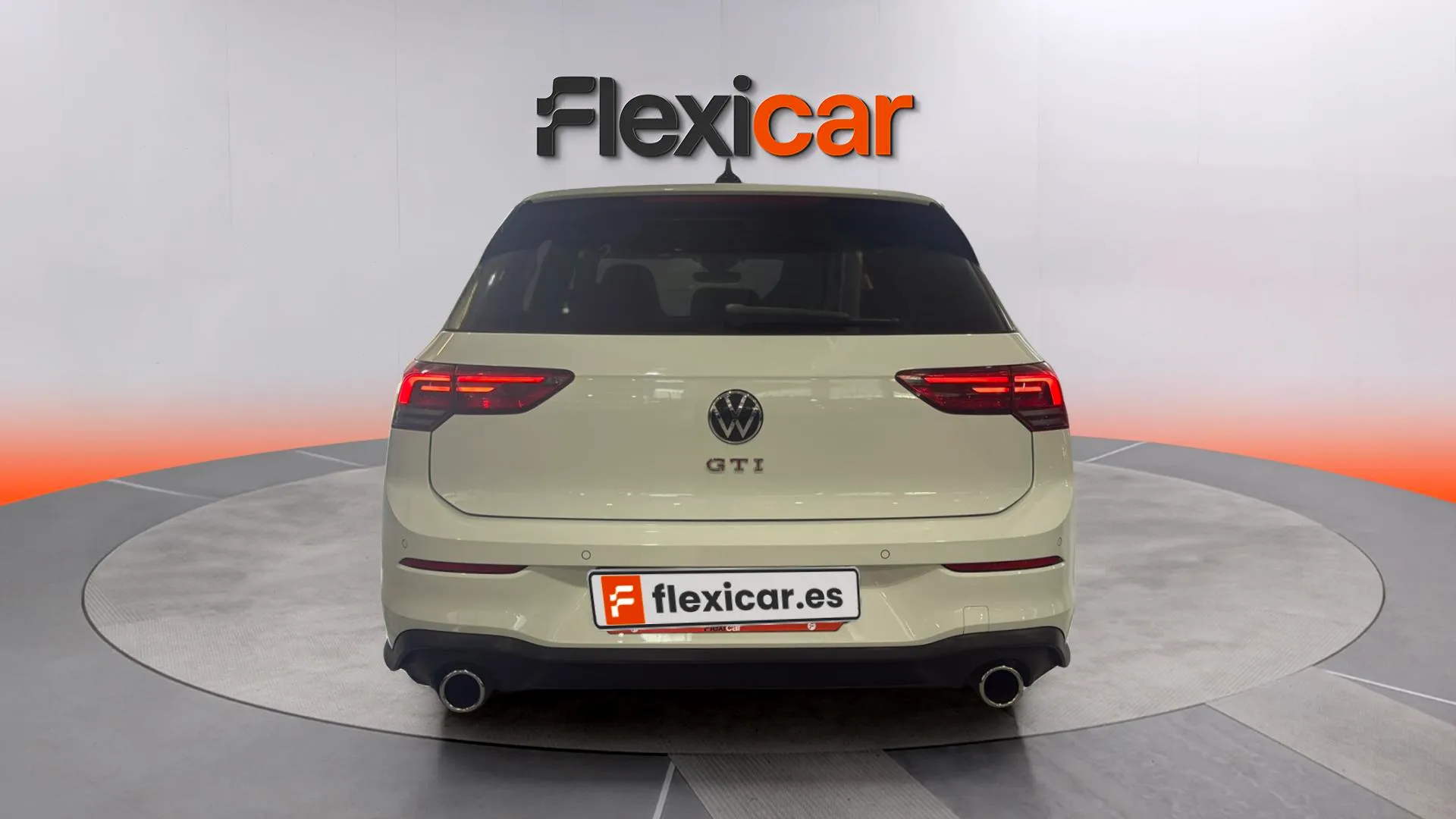 Volkswagen Golf GTI 2.0 TSI DSG - foto 5