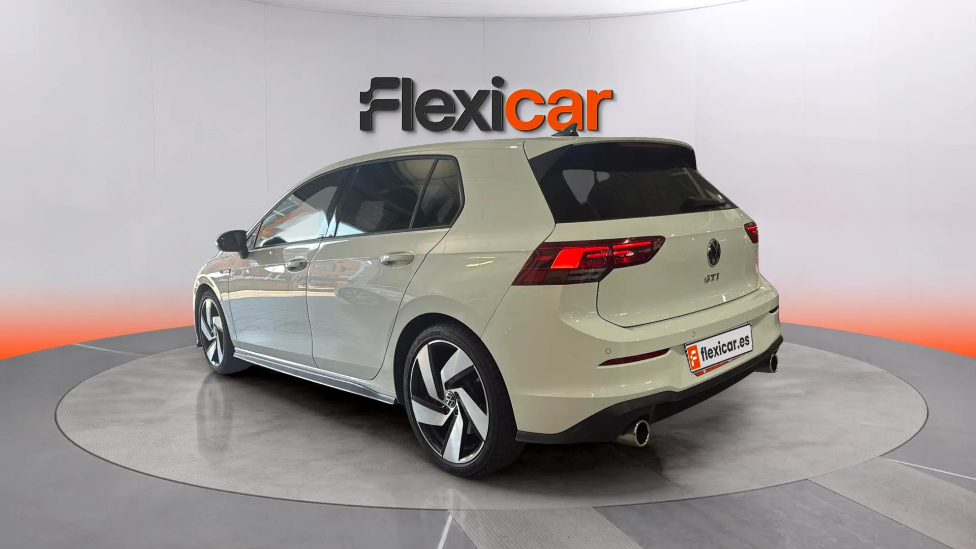 Volkswagen Golf GTI 2.0 TSI DSG - foto 7