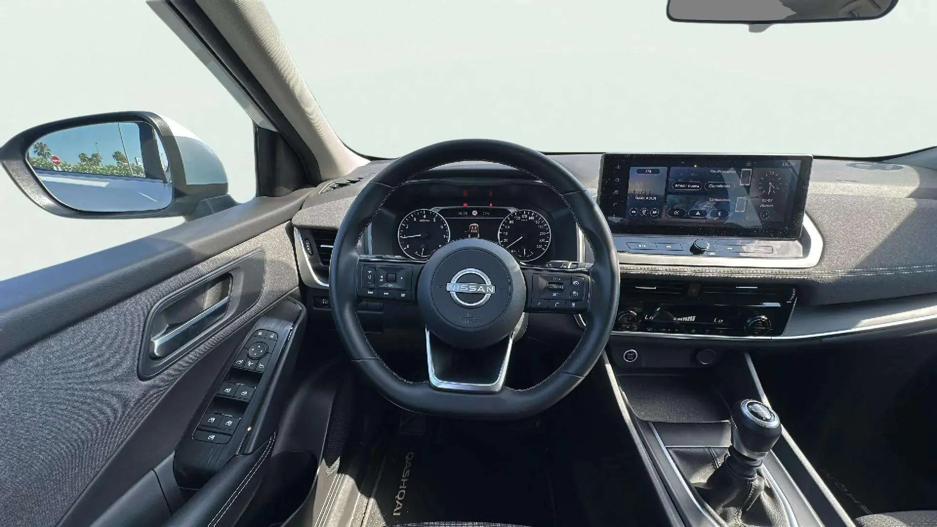 Nissan Qashqai DIG-T mHEV 4x2 N-Design - foto 16