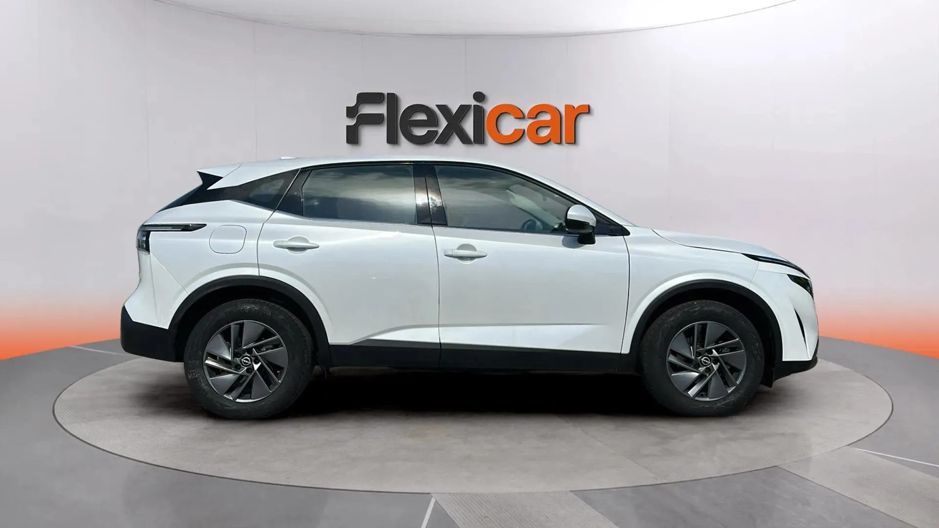 Nissan Qashqai DIG-T mHEV 4x2 N-Design - foto 12