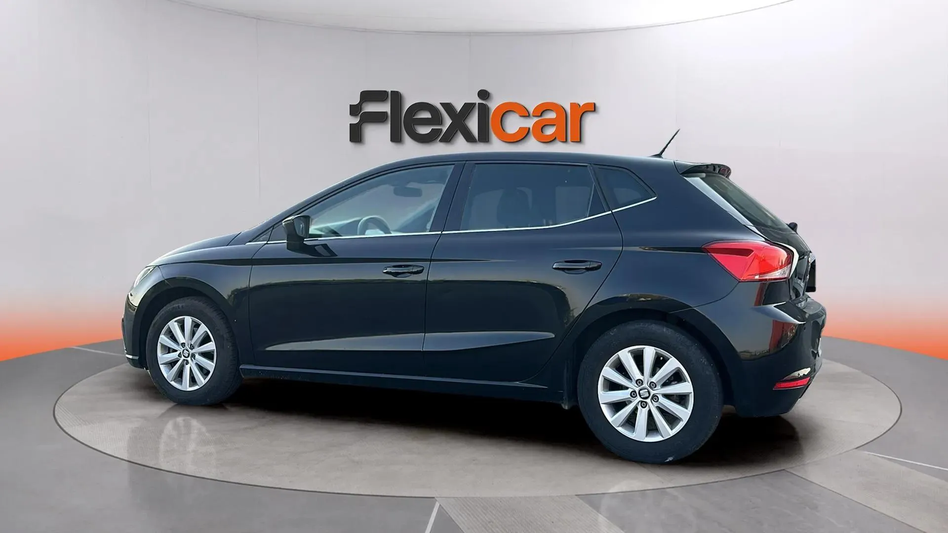 SEAT Ibiza 1.0 TSI DSG FR - foto 6