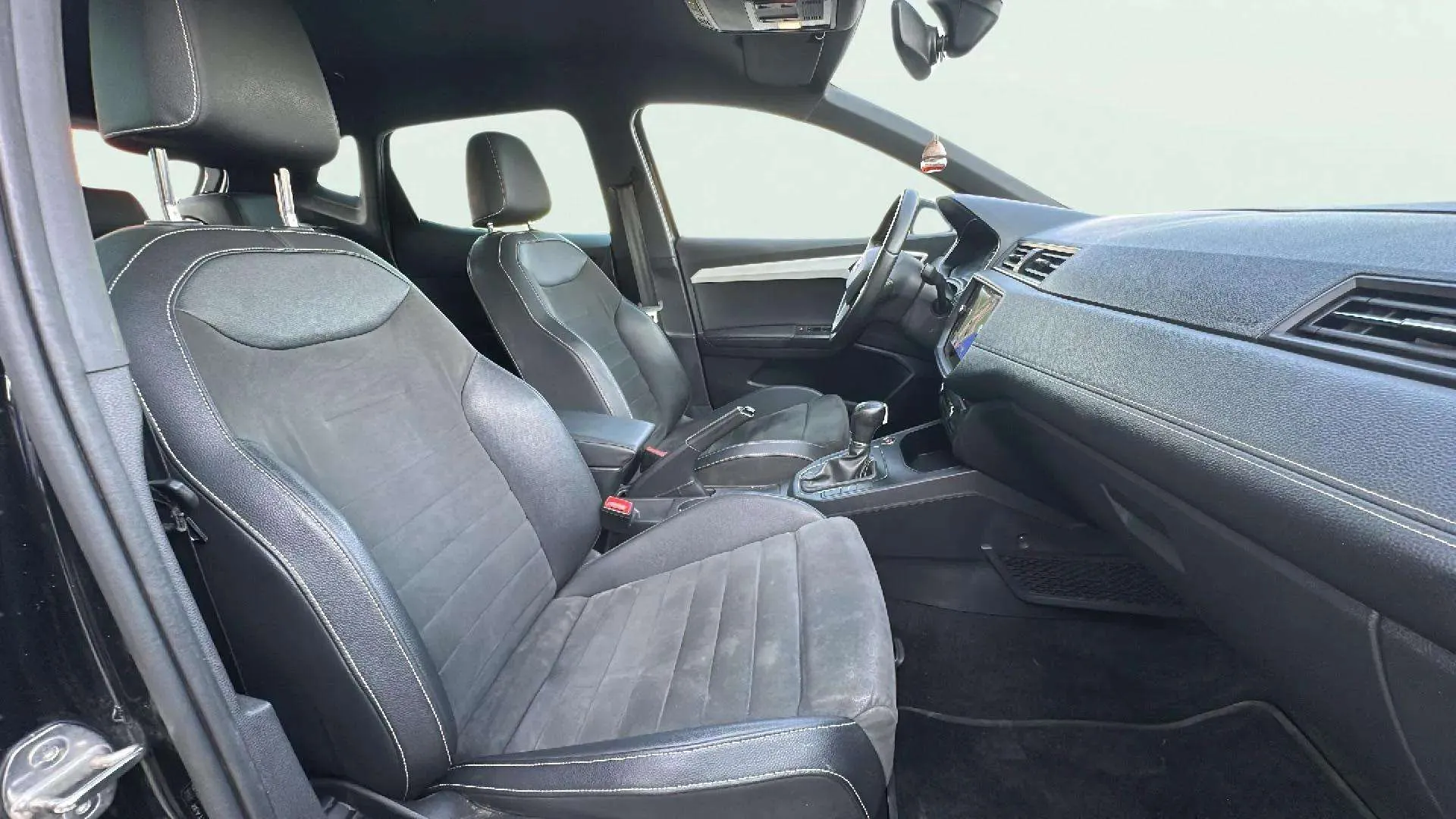 SEAT Ibiza 1.0 TSI DSG FR - foto 18