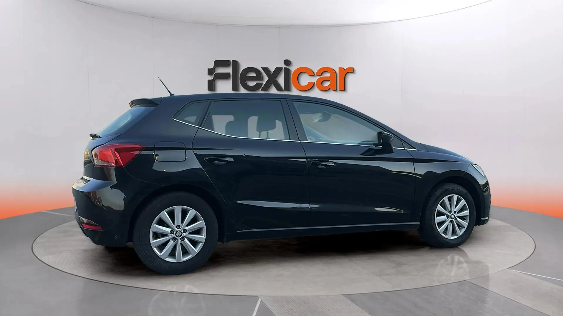 SEAT Ibiza 1.0 TSI DSG FR - foto 11