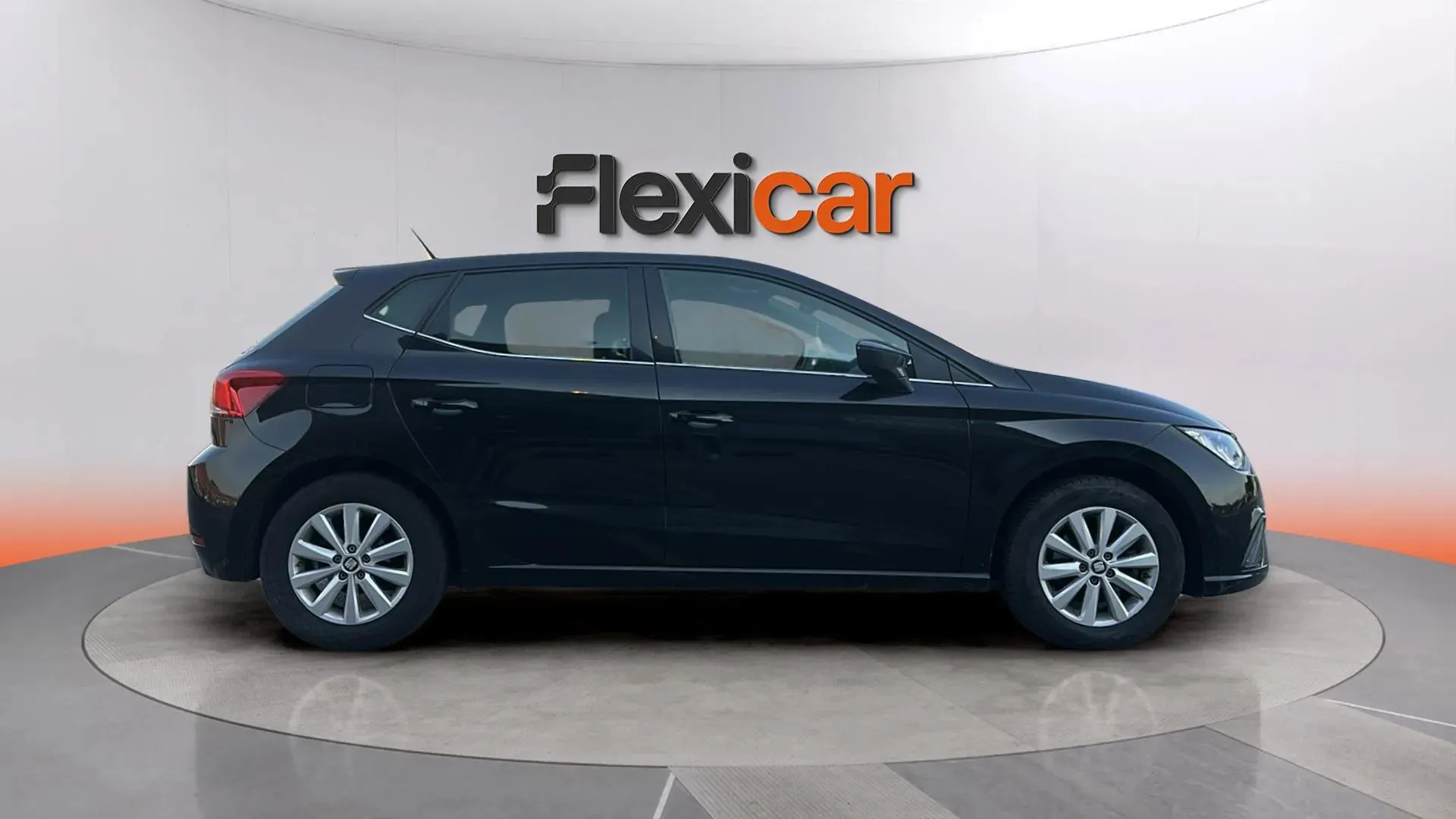 SEAT Ibiza 1.0 TSI DSG FR - foto 12