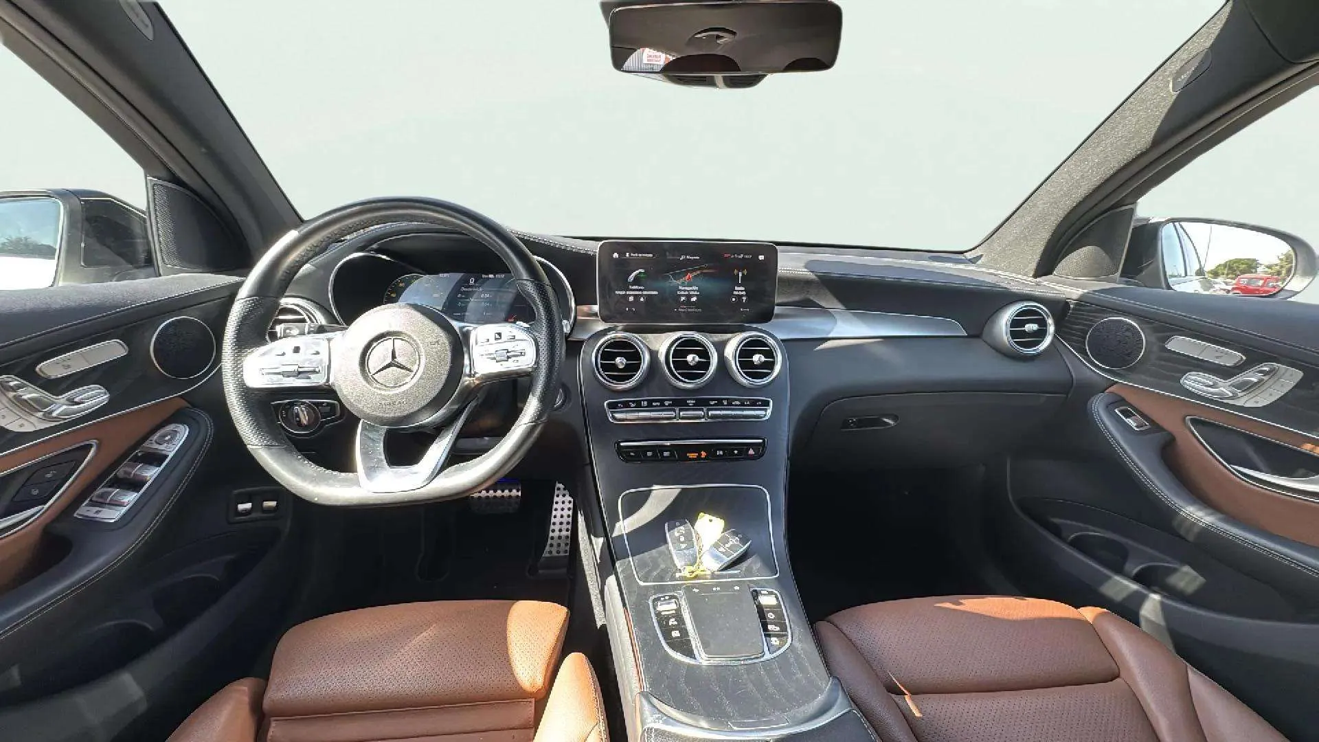 Mercedes-Benz GLC 300 e 4MATIC - foto 11