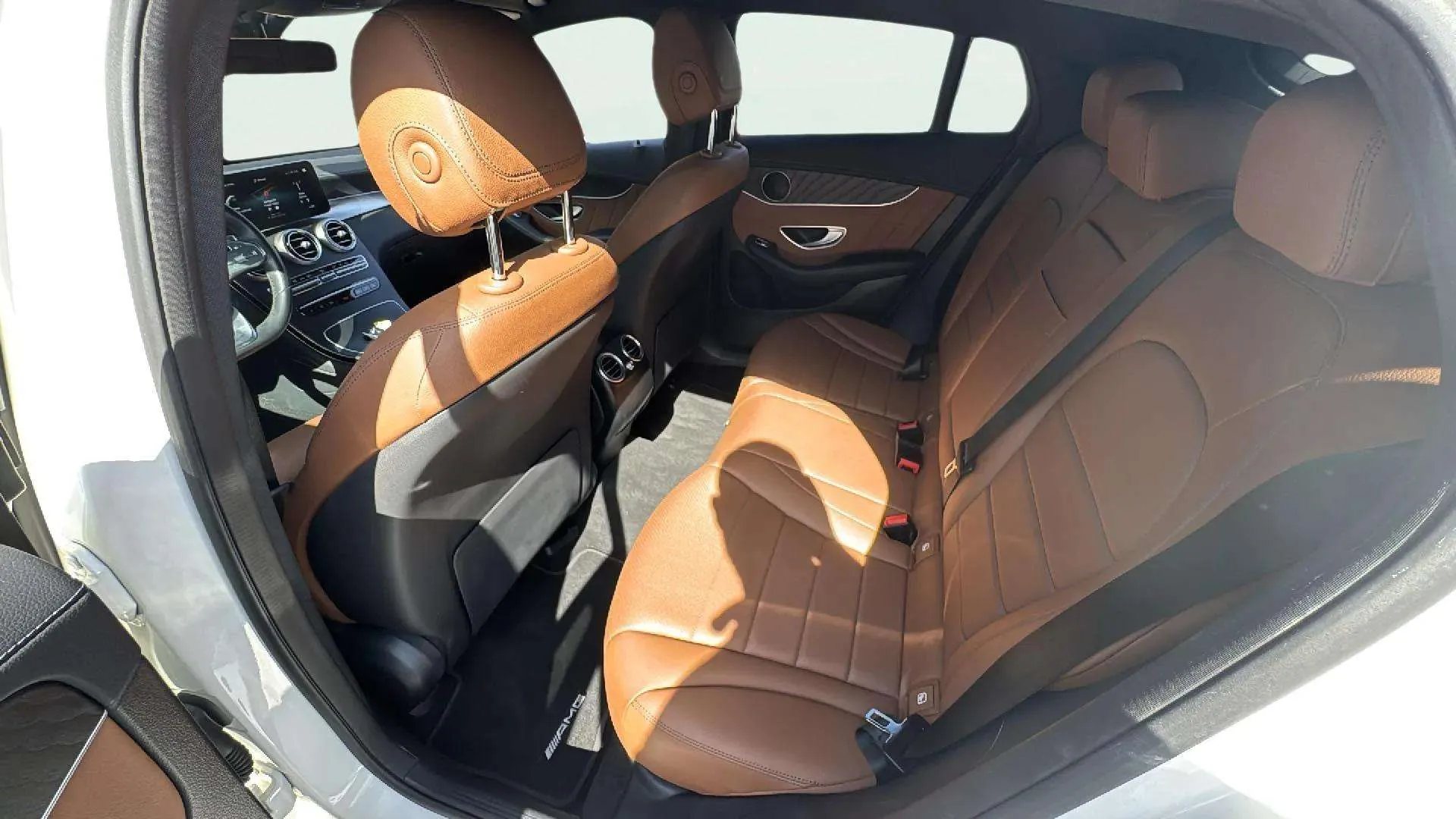 Mercedes-Benz GLC 300 e 4MATIC - foto 17