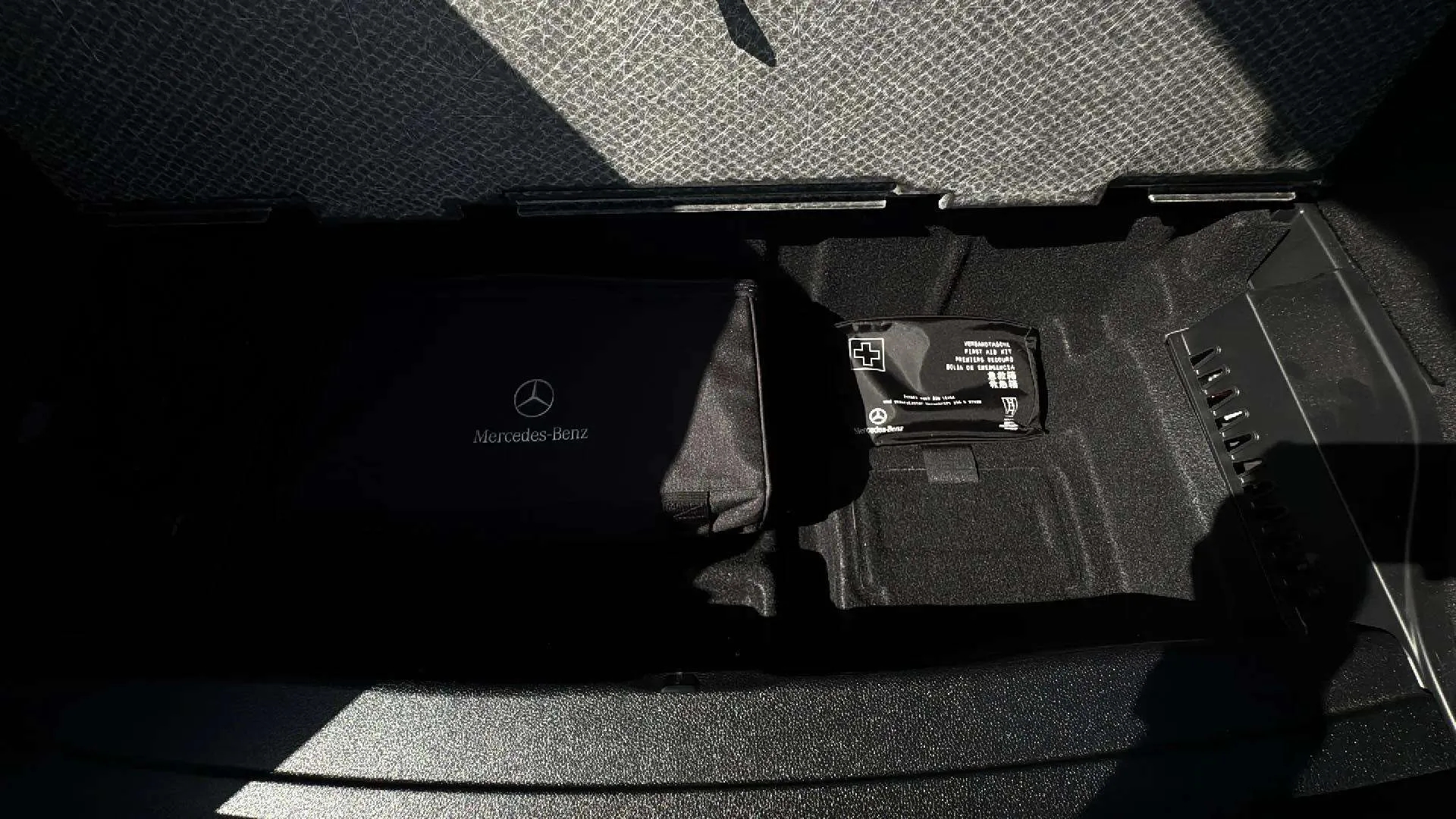 Mercedes-Benz GLC 300 e 4MATIC - foto 29