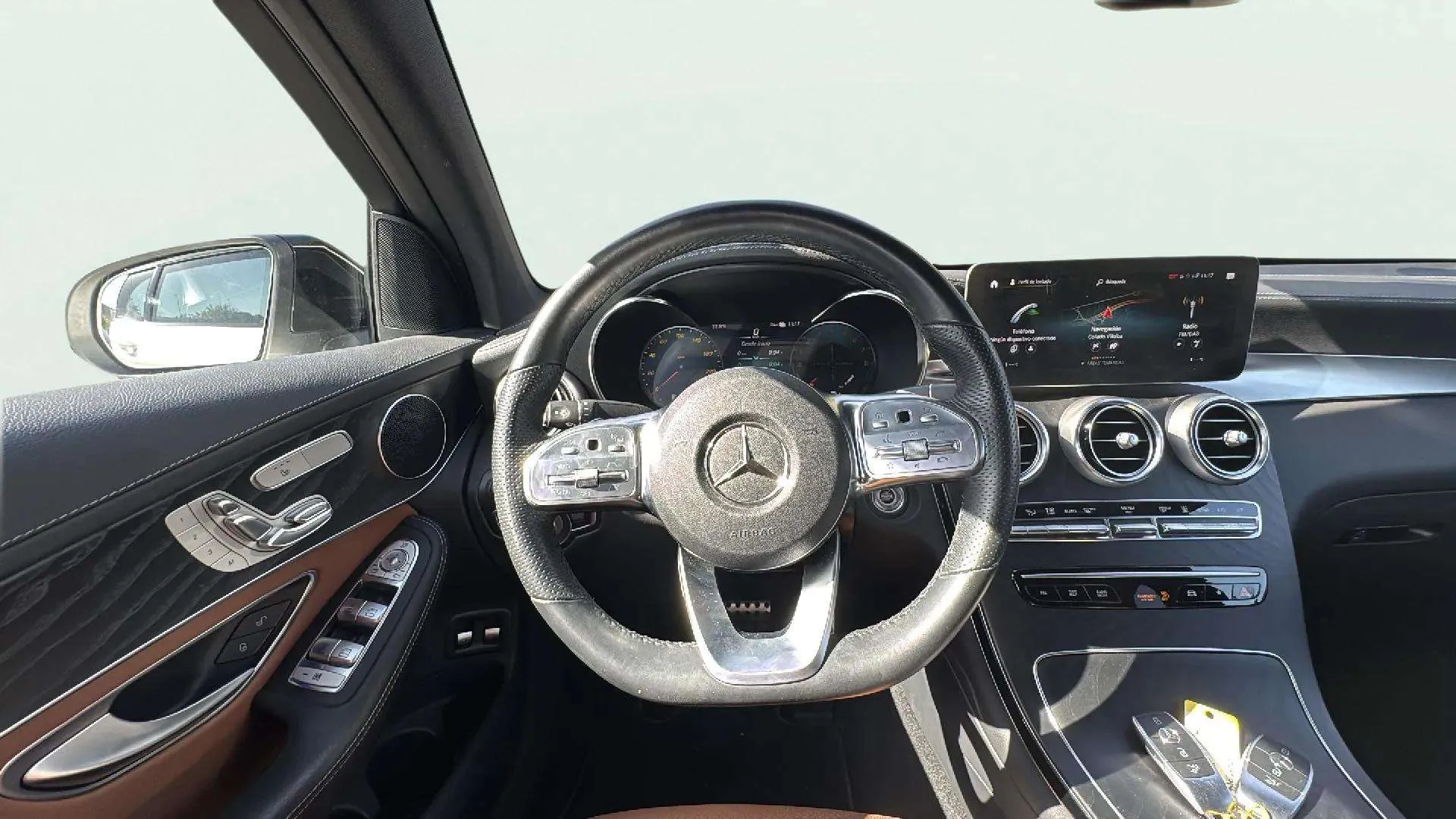 Mercedes-Benz GLC 300 e 4MATIC - foto 13