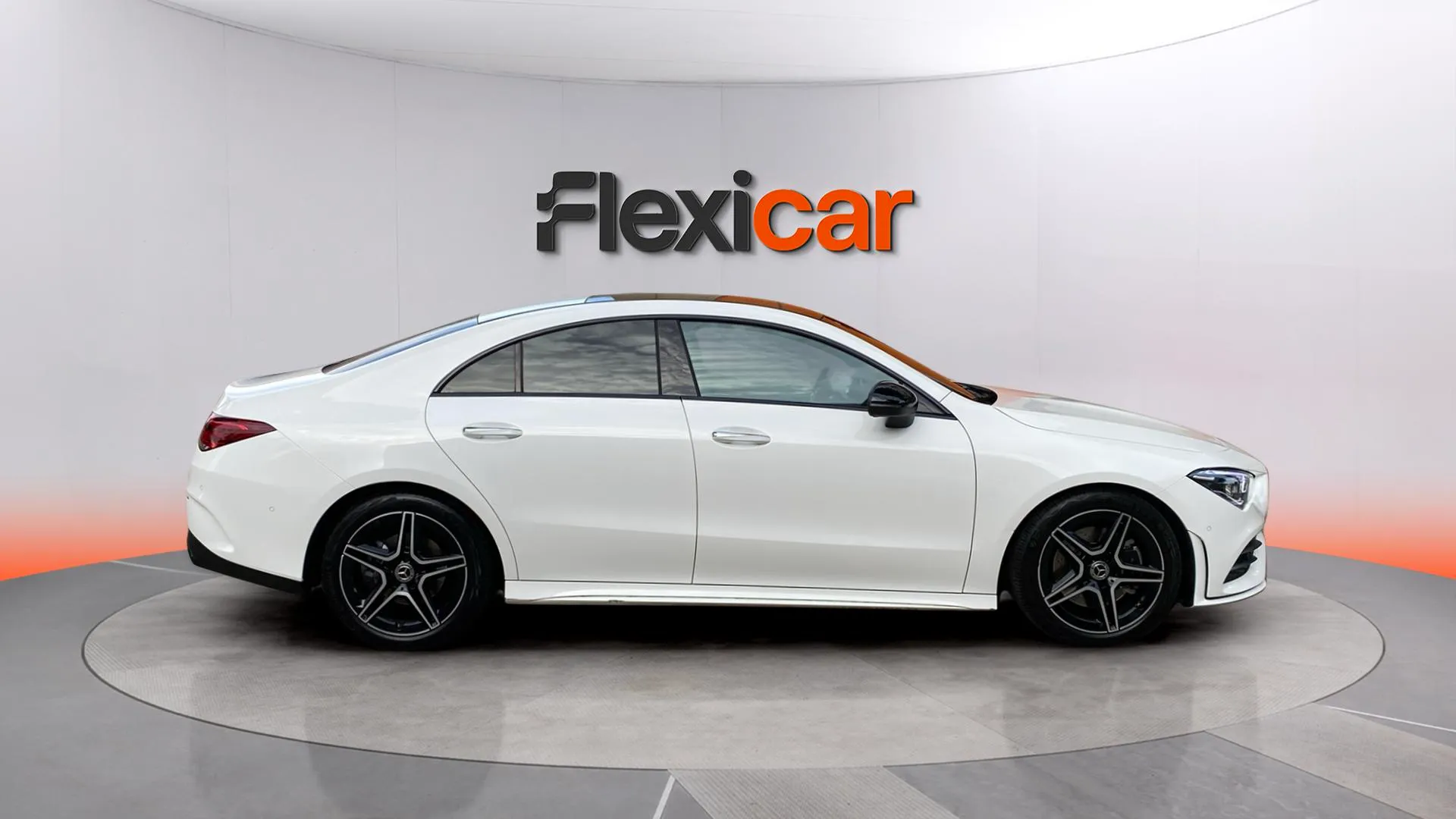 Mercedes-Benz CLA 200 - foto 7