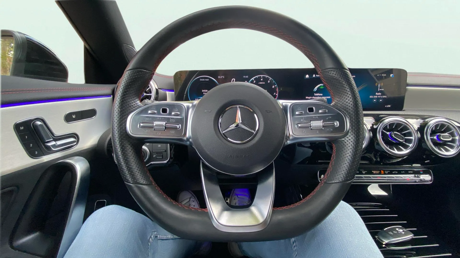 Mercedes-Benz CLA 200 - foto 10