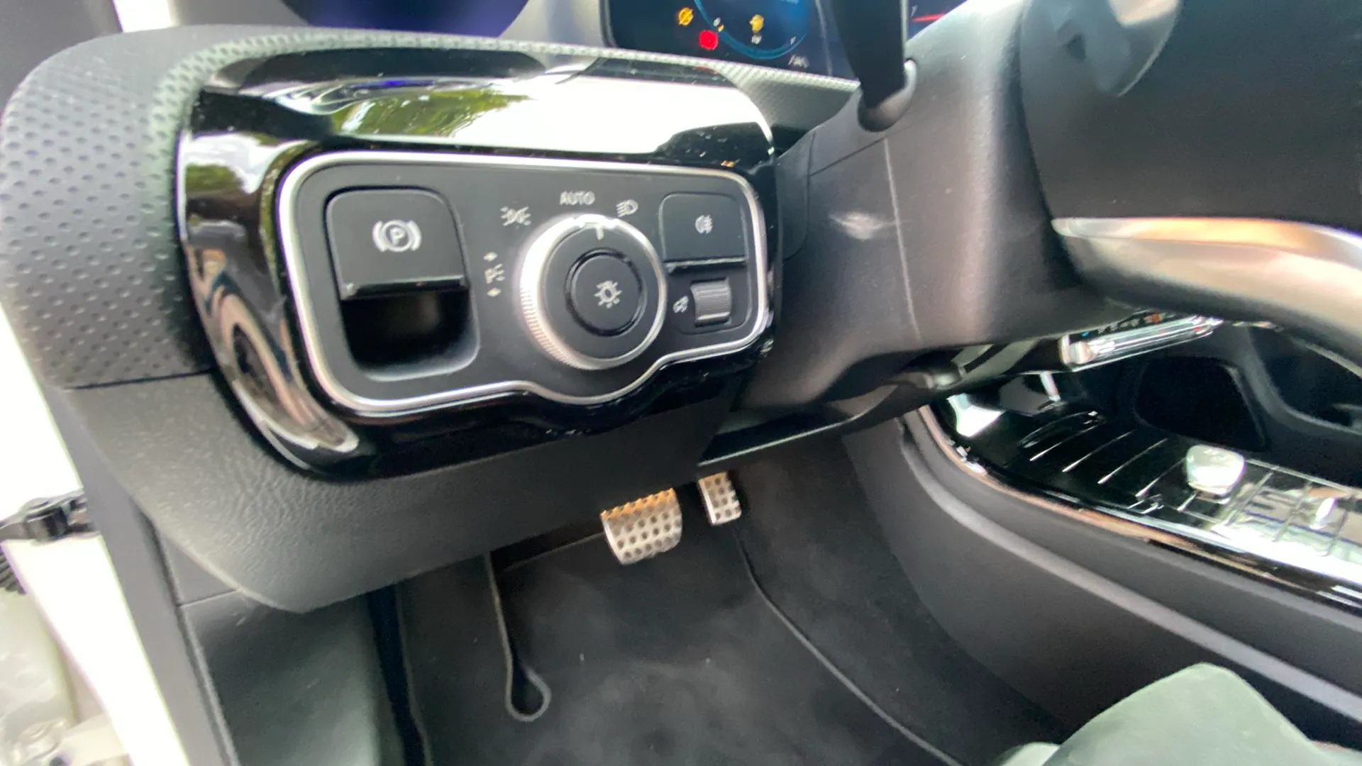 Mercedes-Benz CLA 200 - foto 23