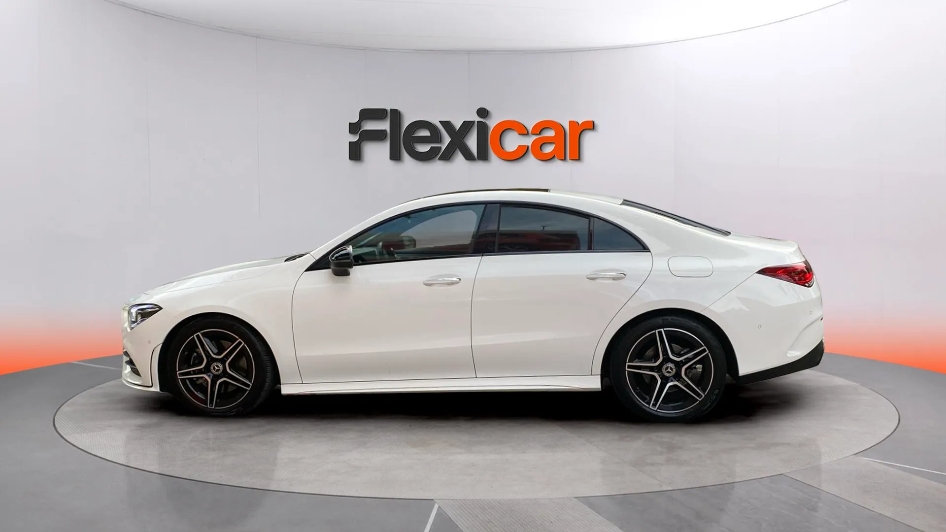 Mercedes-Benz CLA 200 - foto 3