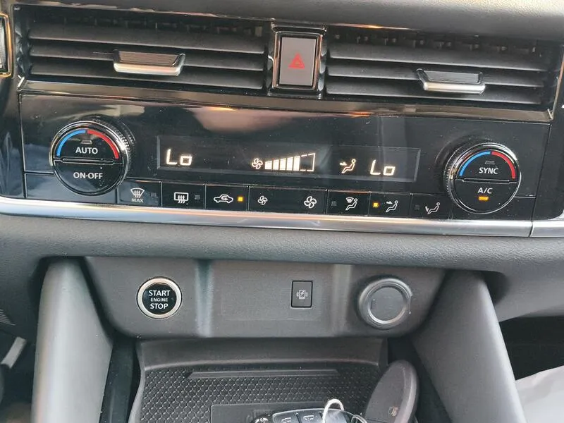 Nissan Qashqai DIG-T mHEV Xtronic - foto 25