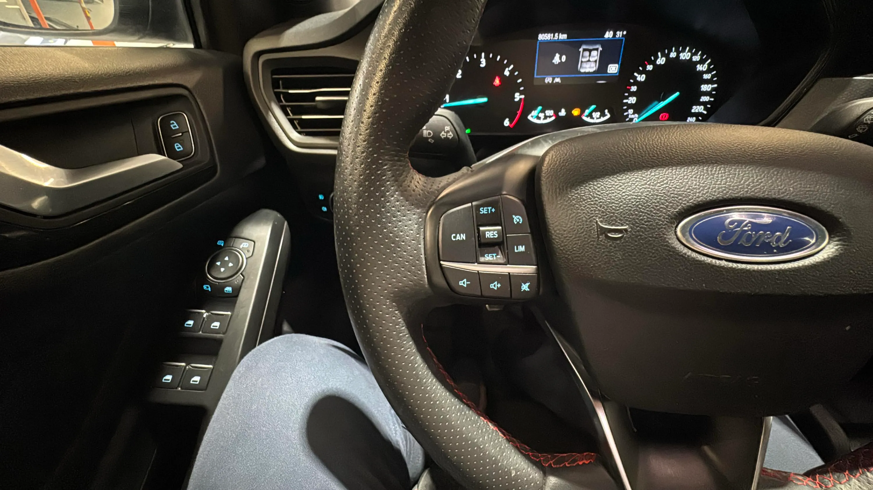 Ford Focus 1.5 EcoBlue ST-Line - foto 14