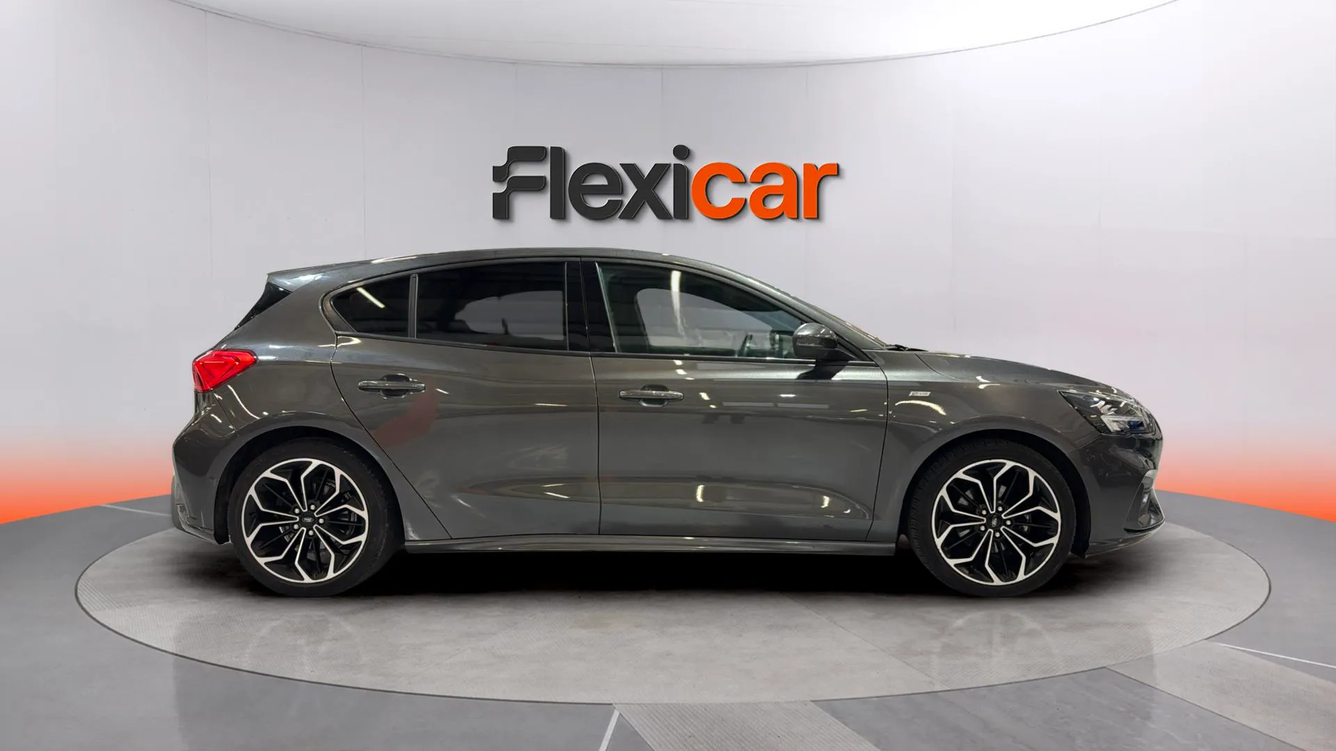 Ford Focus 1.5 EcoBlue ST-Line - foto 8