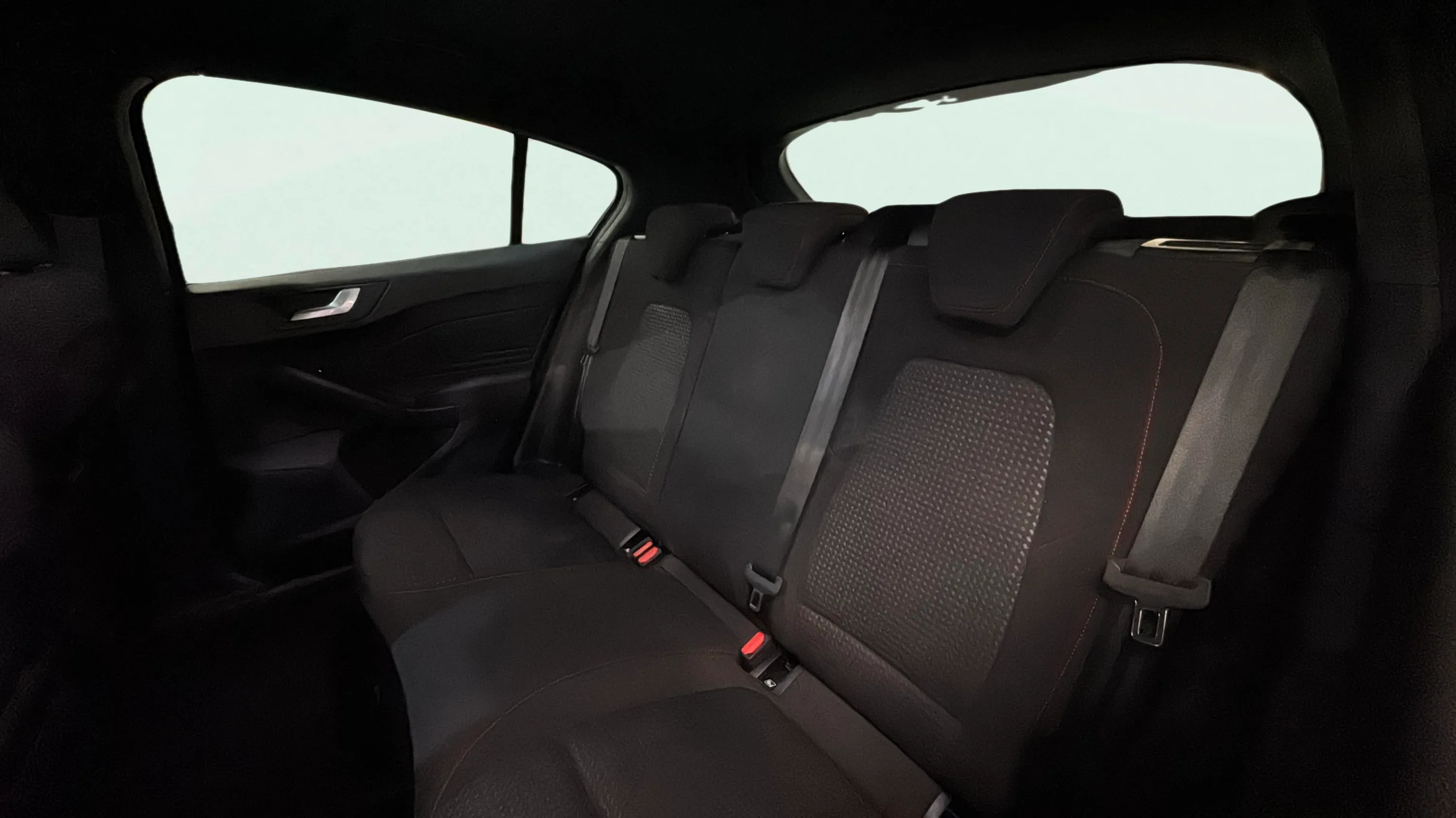 Ford Focus 1.5 EcoBlue ST-Line - foto 13