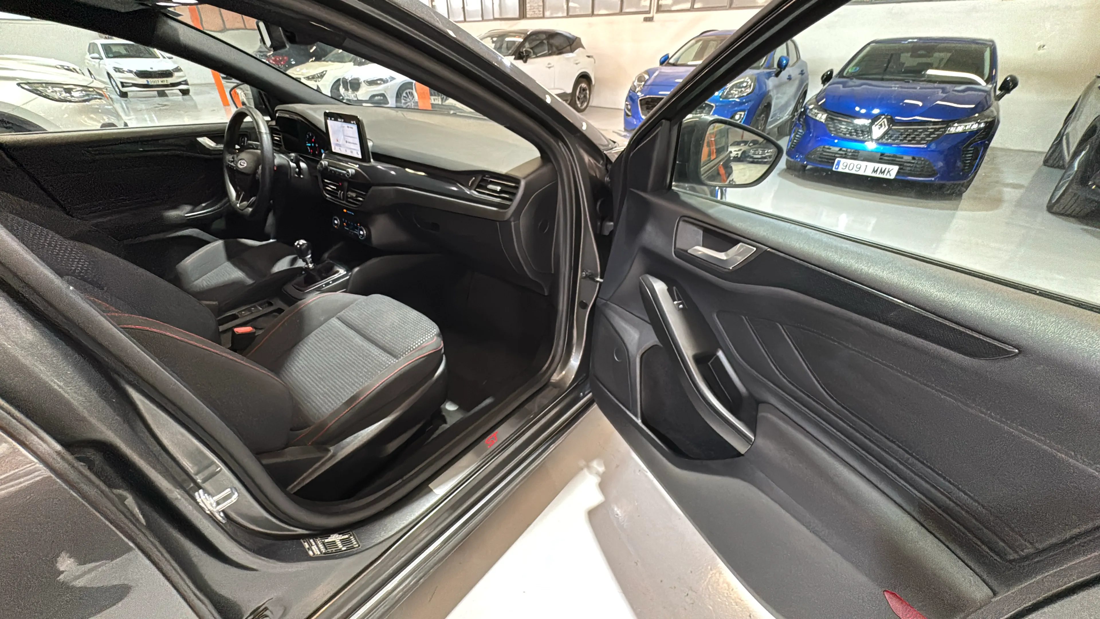 Ford Focus 1.5 EcoBlue ST-Line - foto 30