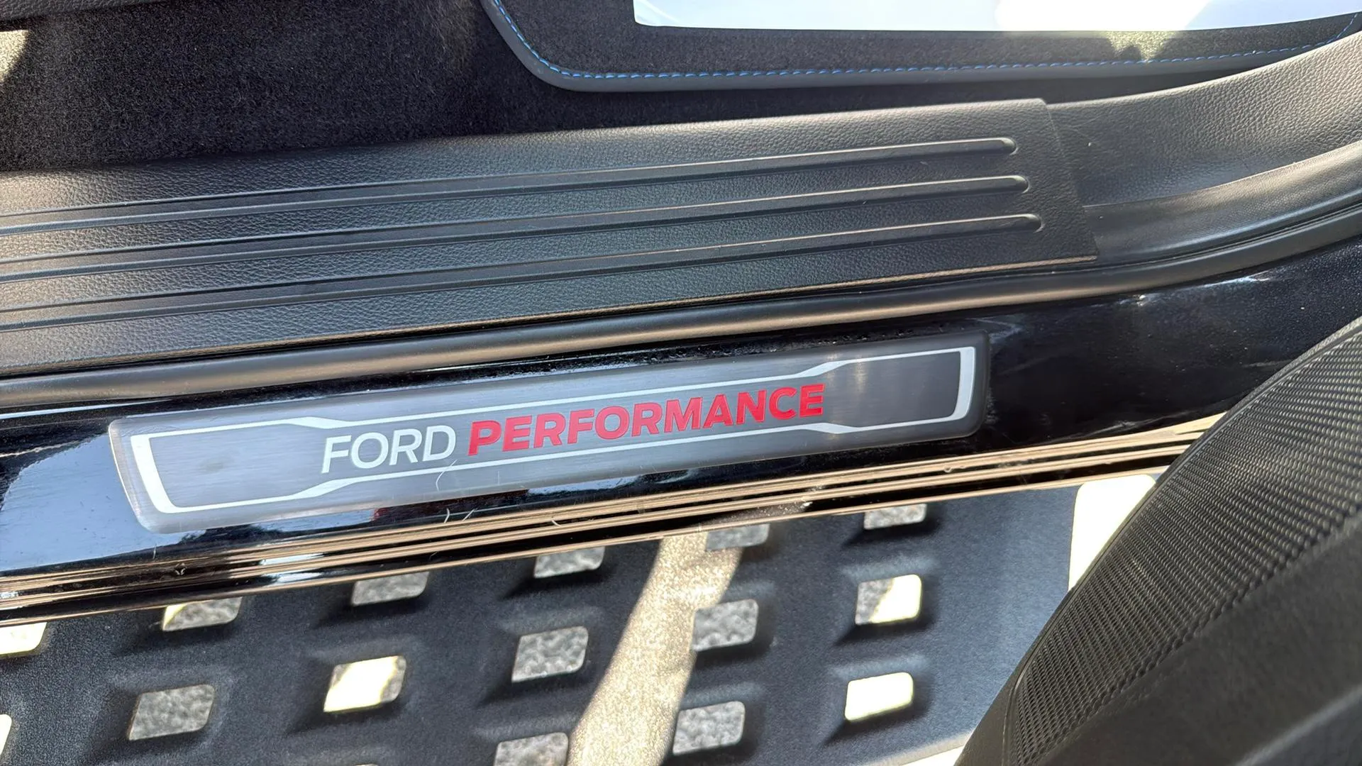 Ford Ranger Raptor 4x4 - foto 17