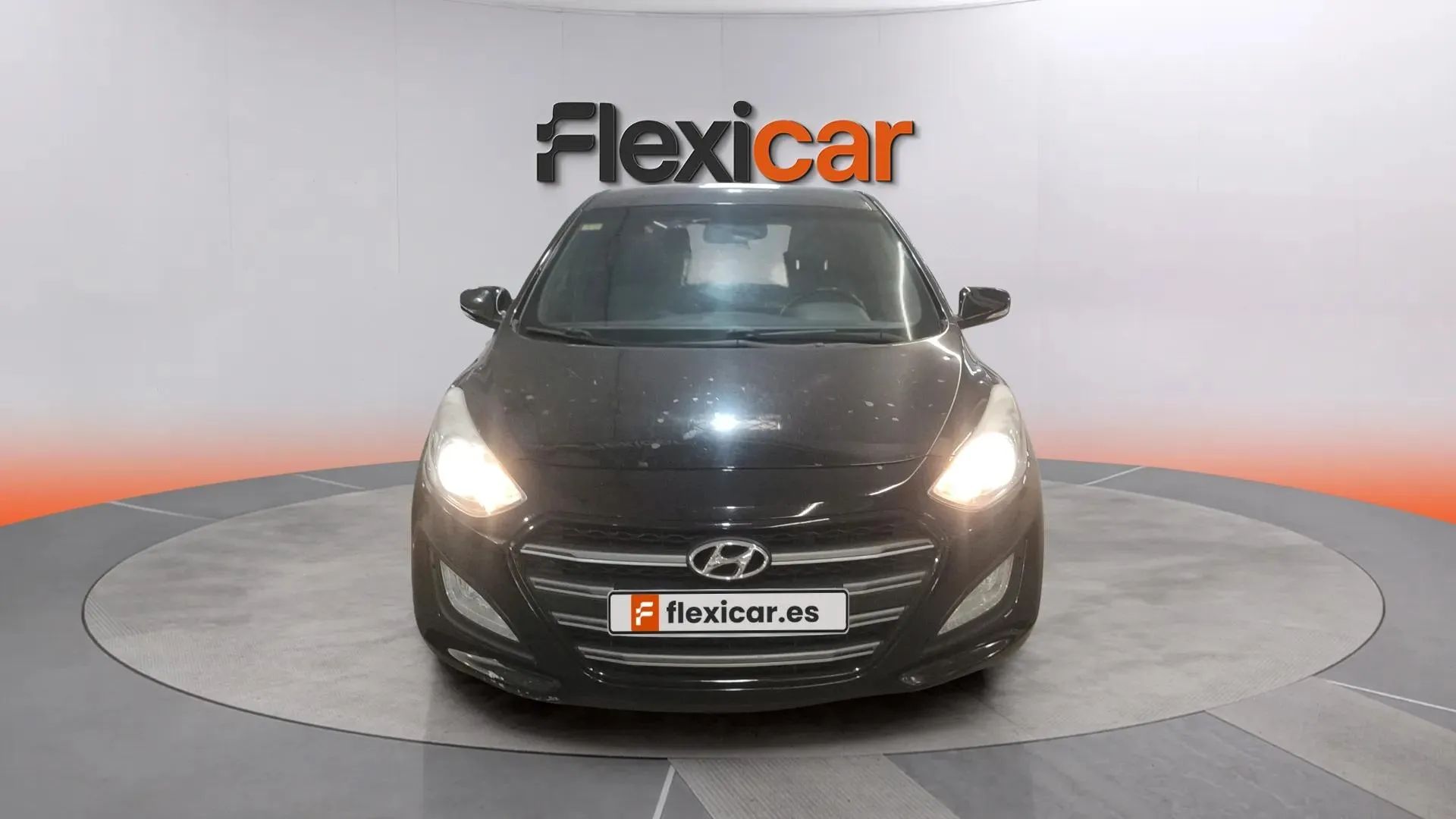 Hyundai i30 1.6 CRDi BlueDrive Black Line - foto 2