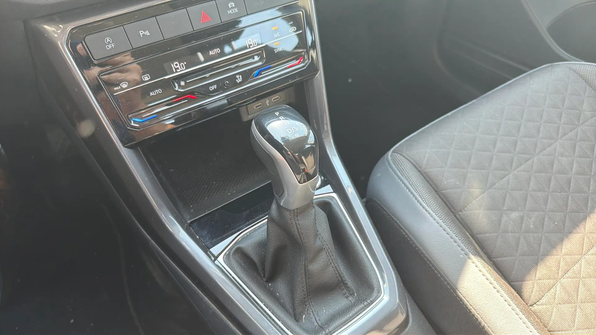 Volkswagen T-Cross Advance 1.5 TSI DSG - foto 14