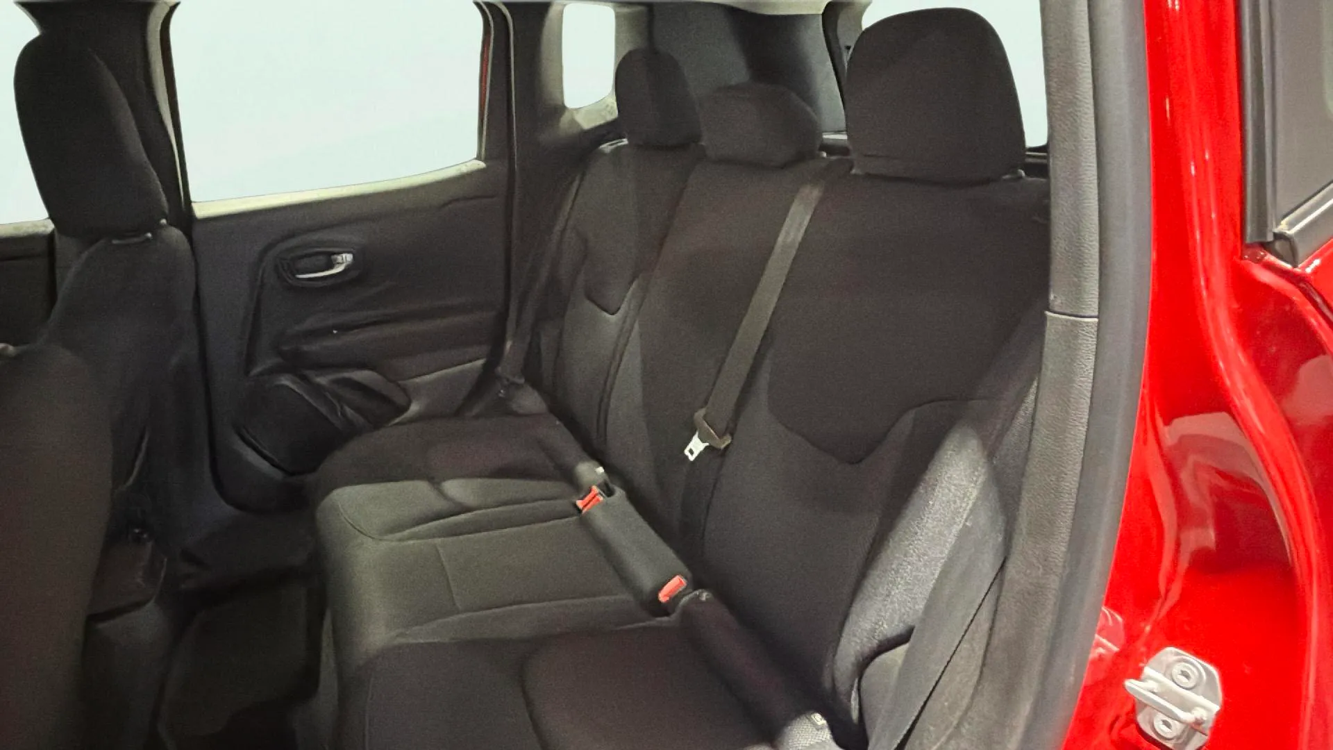 Jeep Renegade Limited eHybrid 1.5 ATX - foto 17