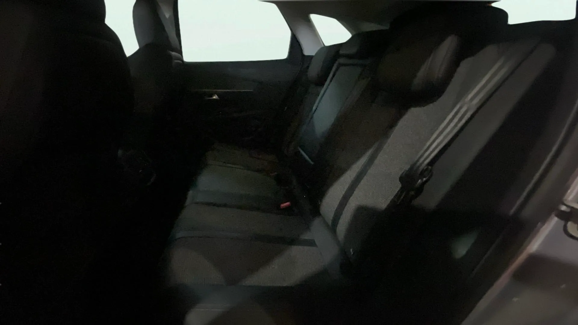 Peugeot 3008 1.5L BlueHDi Active - foto 17
