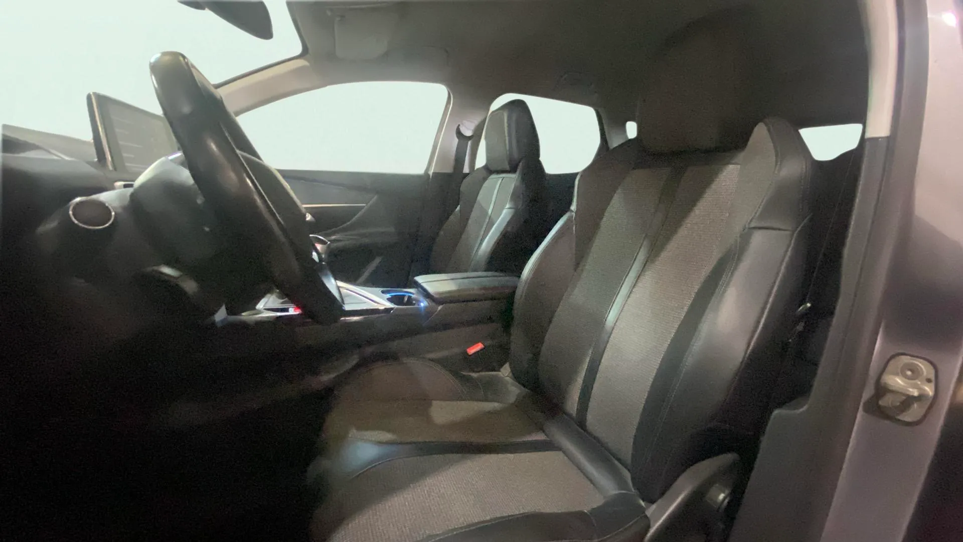 Peugeot 3008 1.5L BlueHDi Active - foto 15