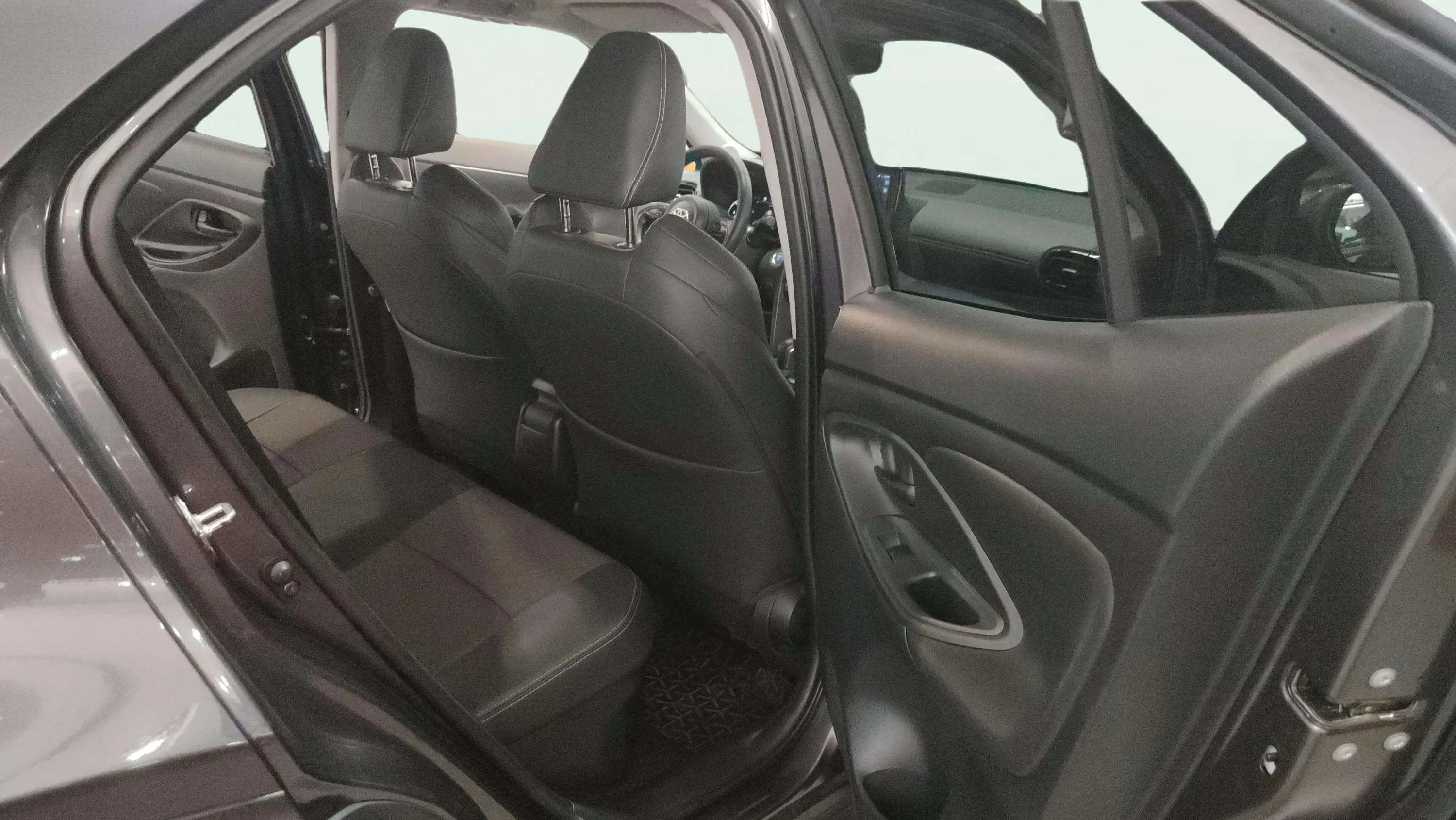 Toyota Yaris Cross 1.5 120H Active Plus - foto 9