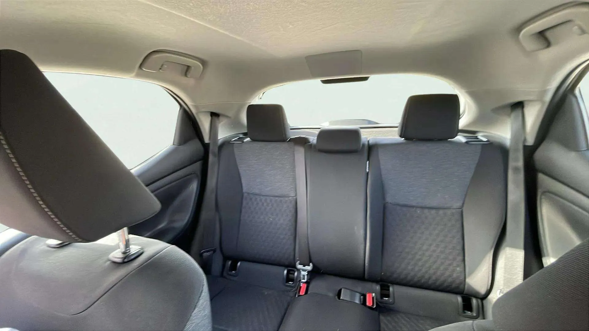 Toyota Yaris 1.5 120H Active Tech - foto 14