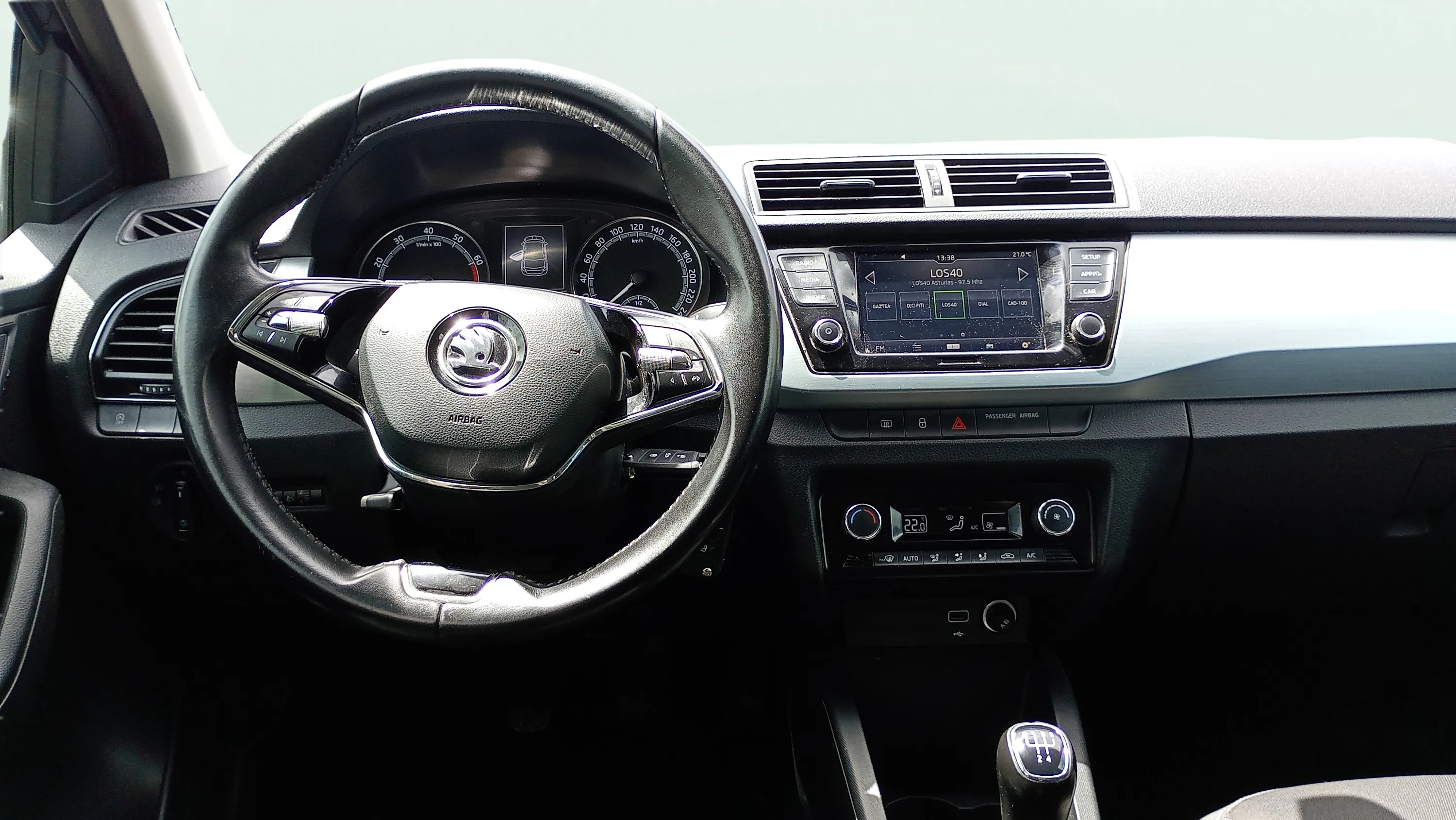 Škoda Fabia 1.0 TSI Ambition - foto 10