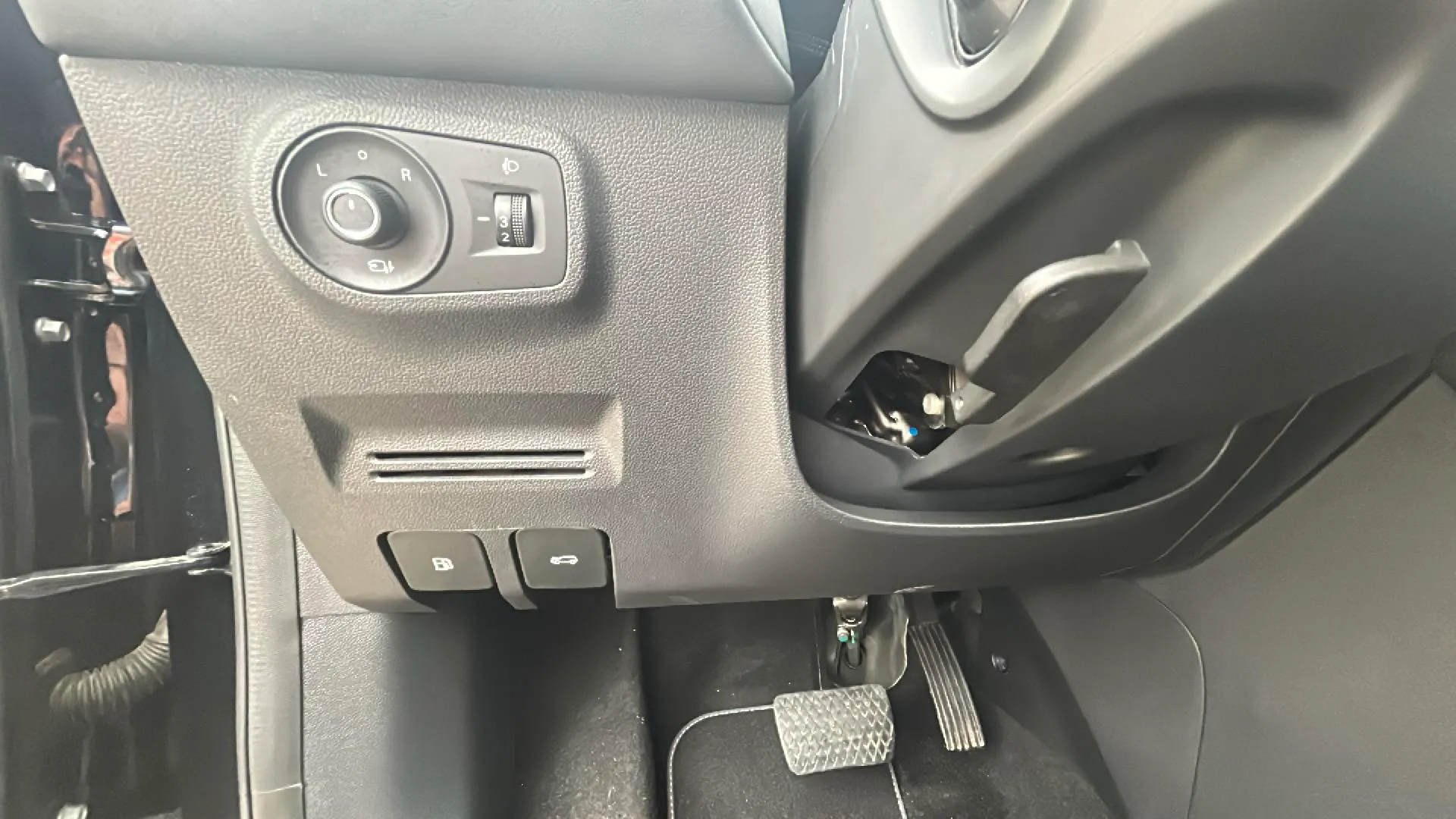 MG ZS 1.0T Luxury - foto 29