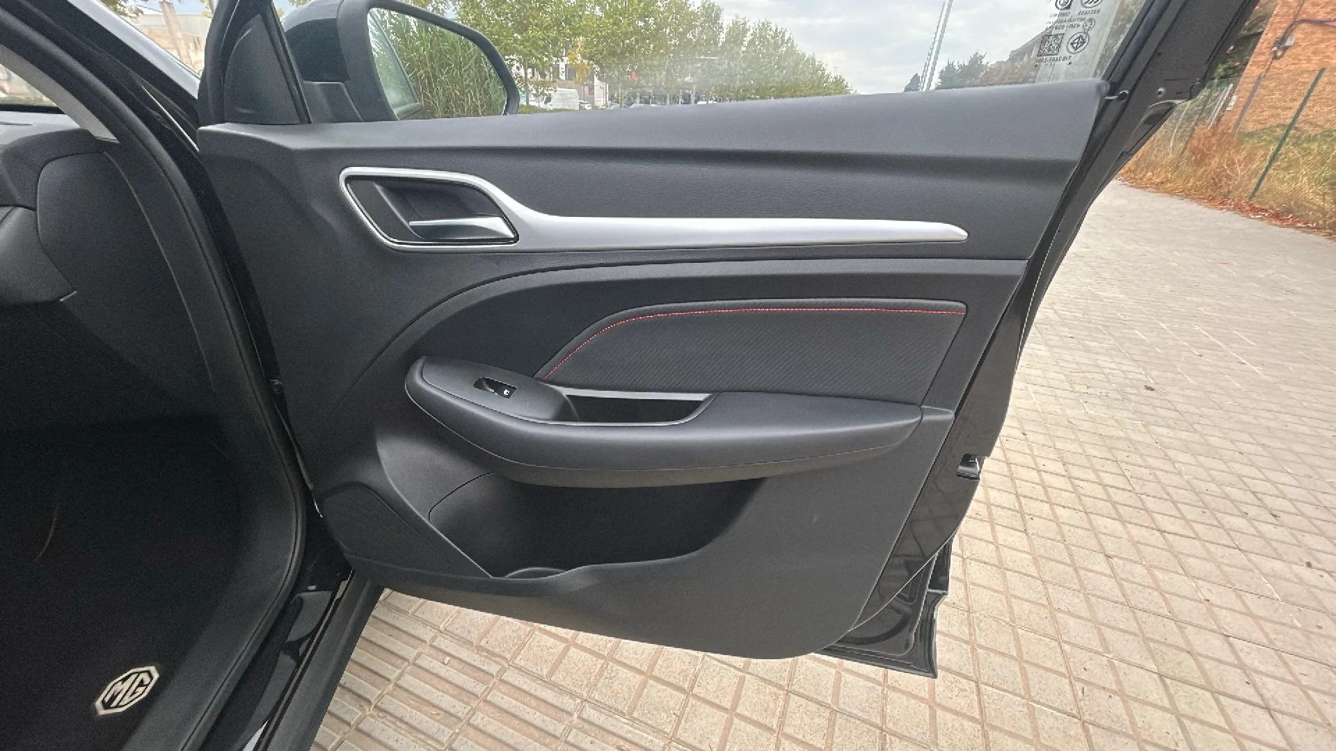 MG ZS 1.0T Luxury - foto 23
