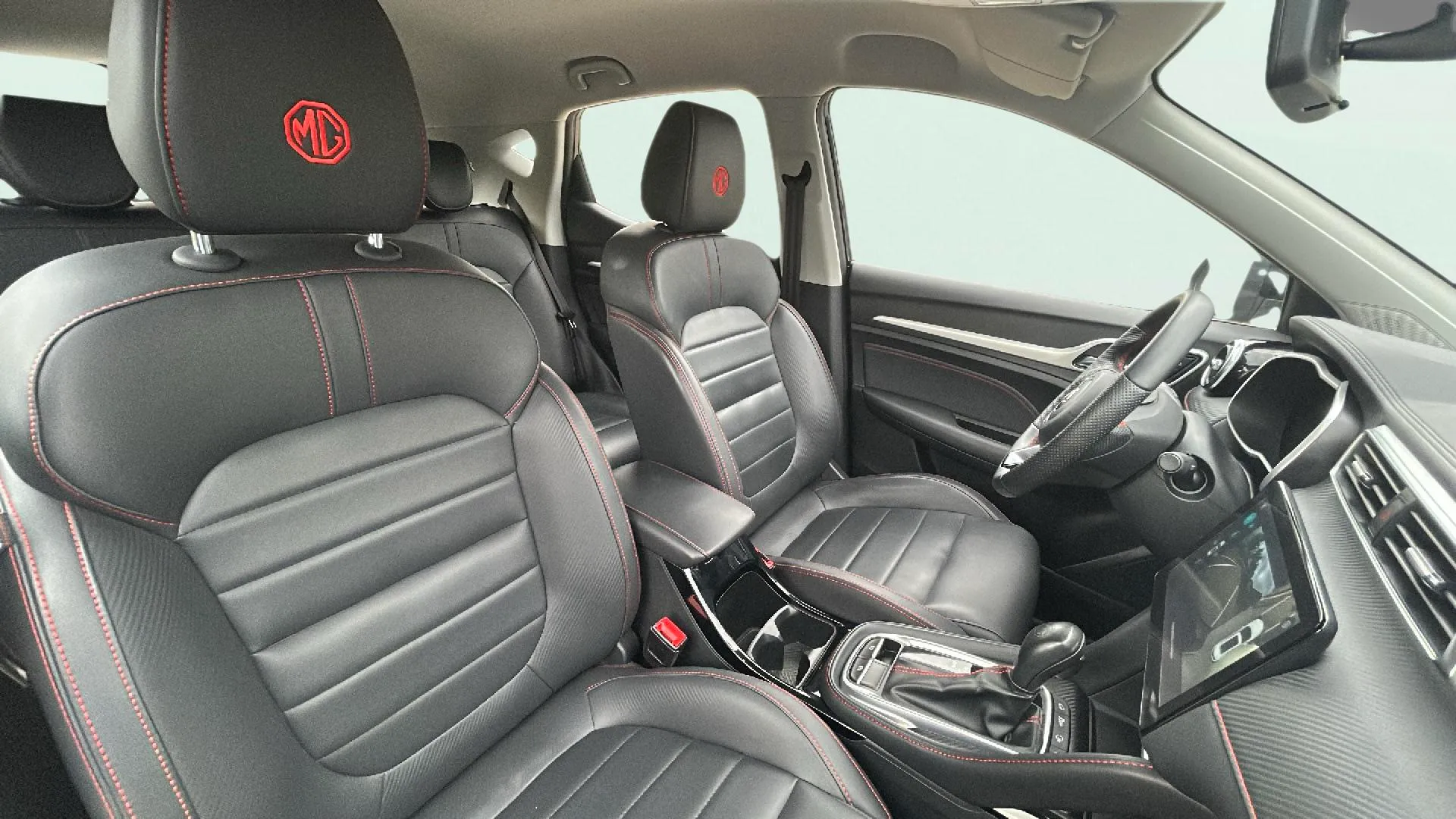 MG ZS 1.0T Luxury - foto 27