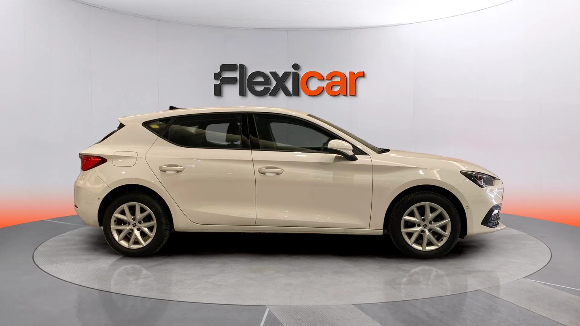 SEAT León 1.0 eTSI DSG-7 Style XM - foto 4