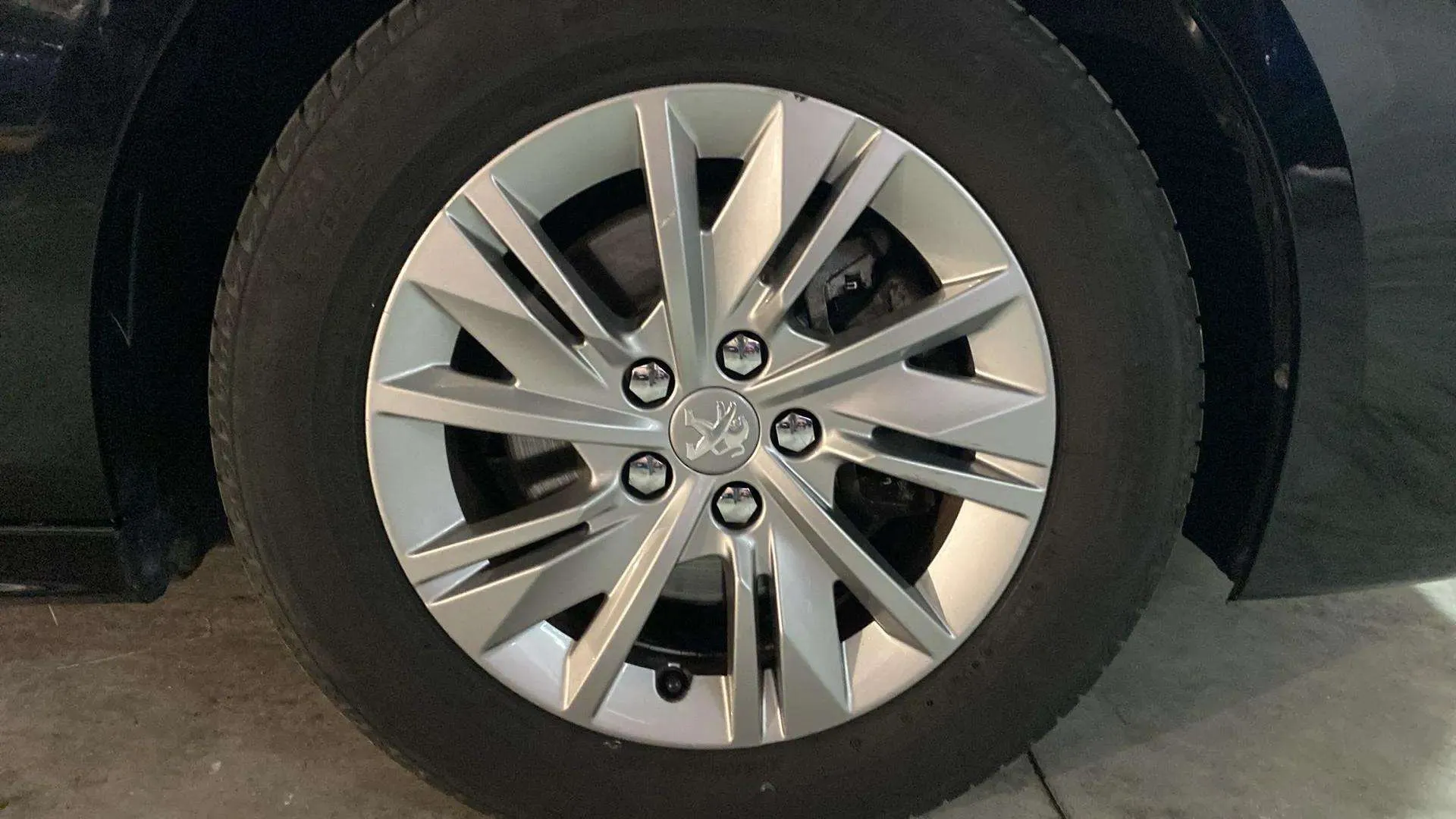 Peugeot 508 SW Active Pack PureTech 130 EAT8 - foto 31