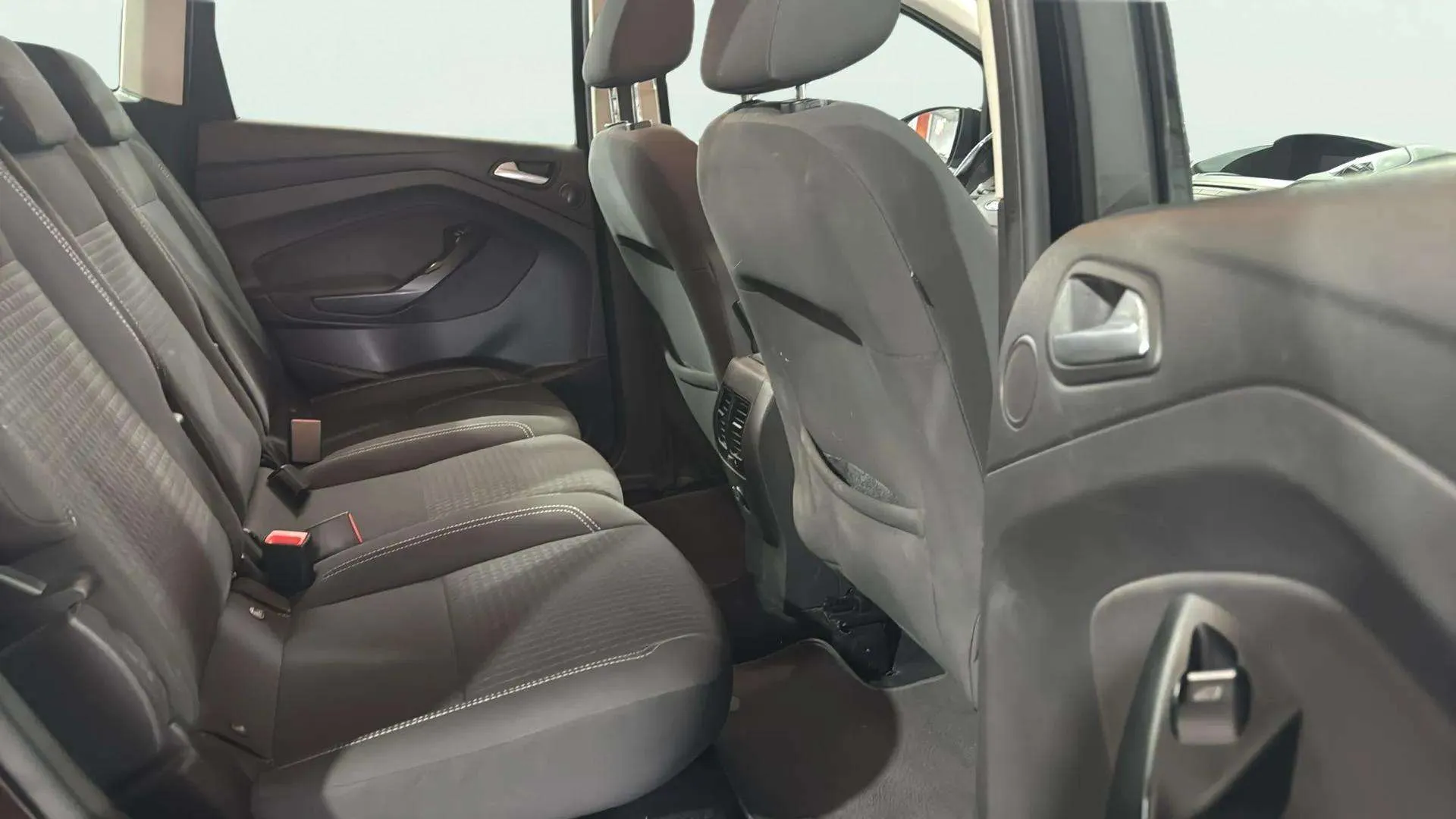 Ford C-Max 1.0 EcoBoost Trend+ - foto 19