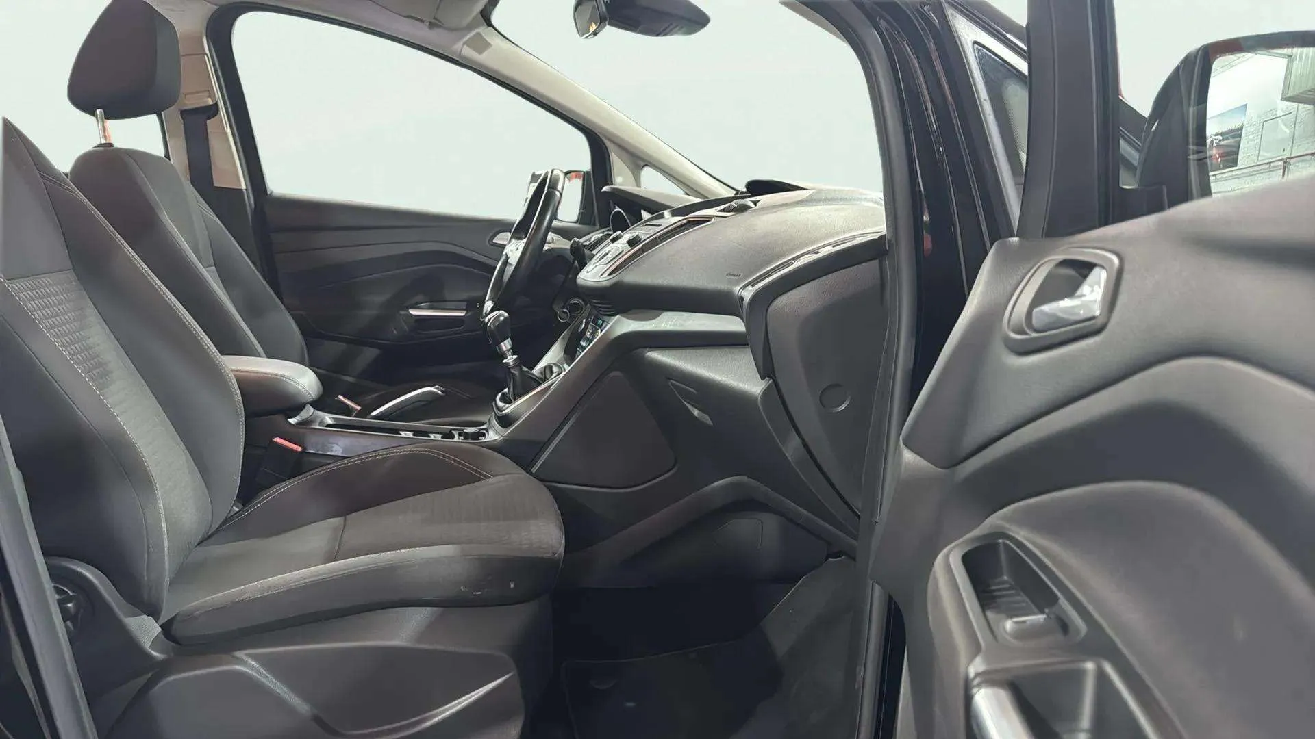 Ford C-Max 1.0 EcoBoost Trend+ - foto 18
